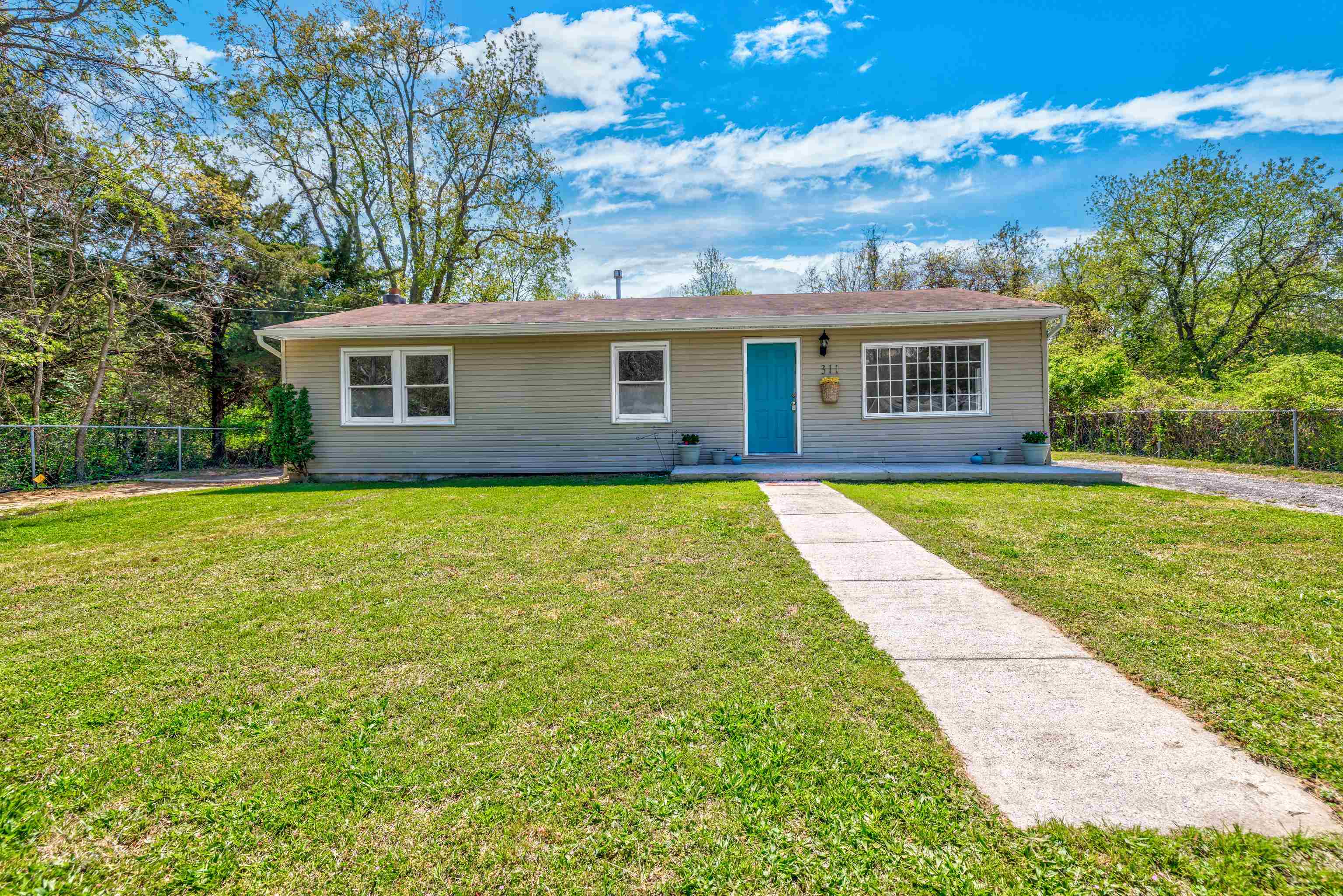 311 Reeves Street - Picture 1