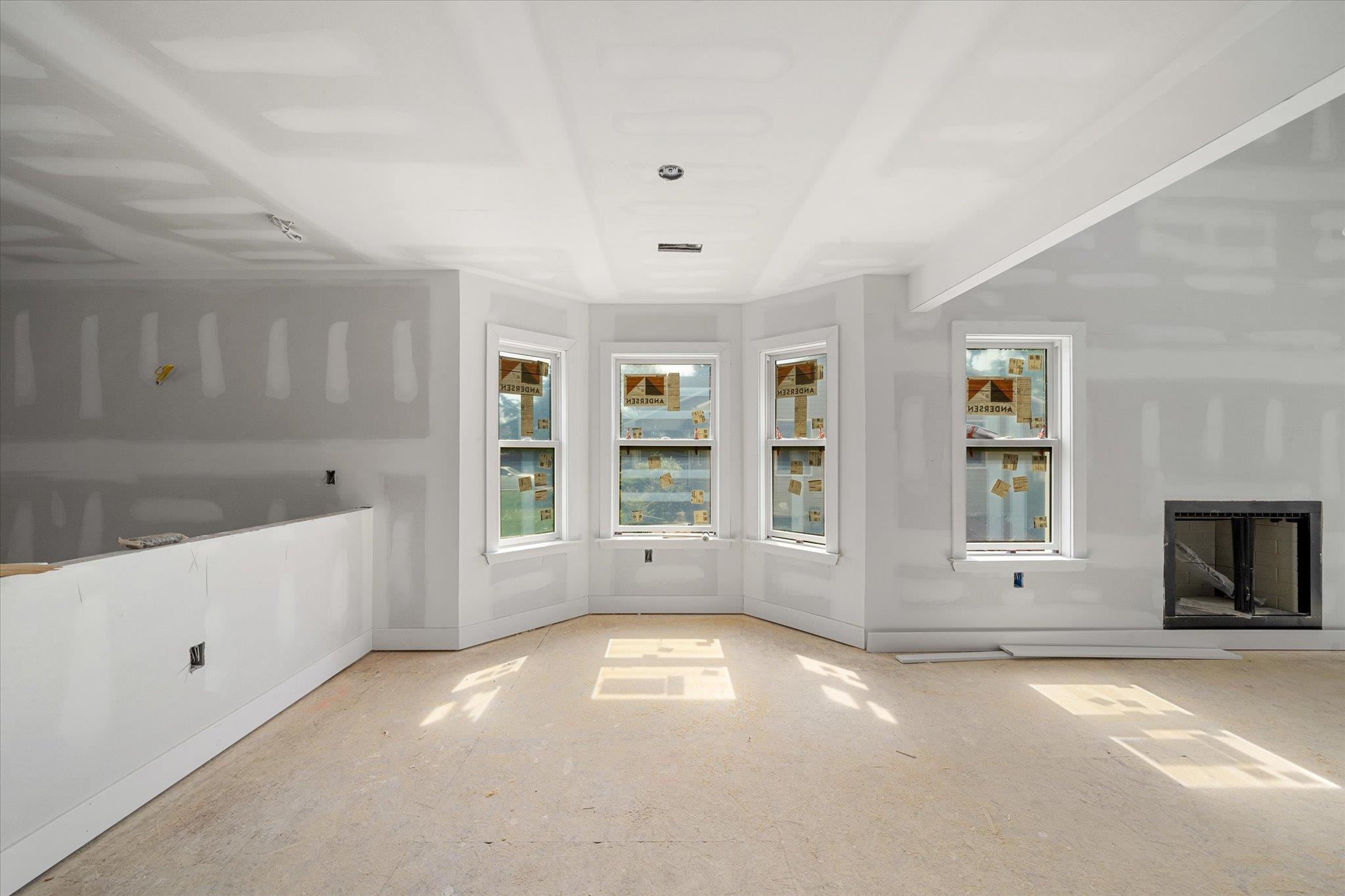 209 W Pacific Avenue - Picture 3