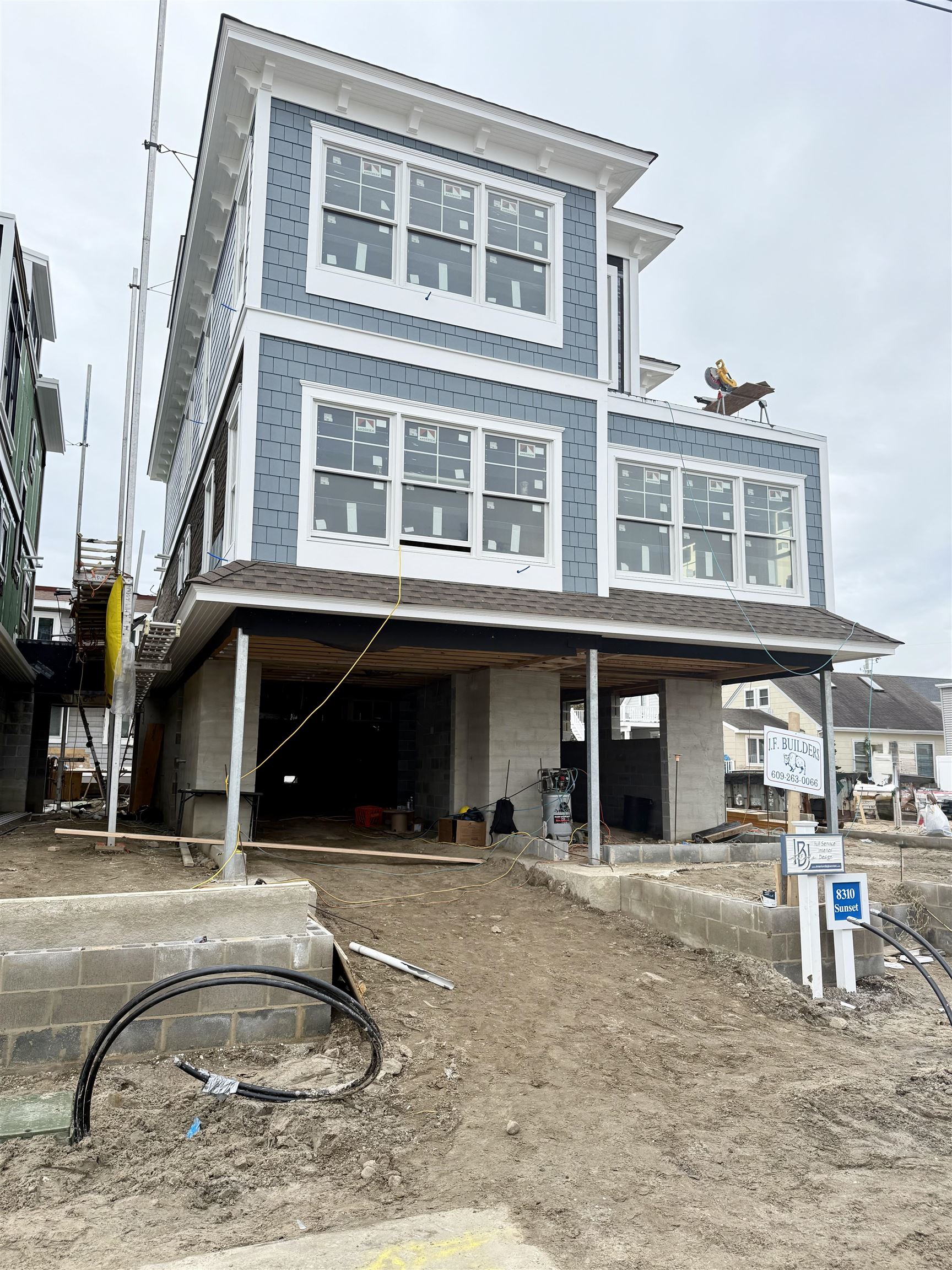 8310 Sunset Drive - Picture 2