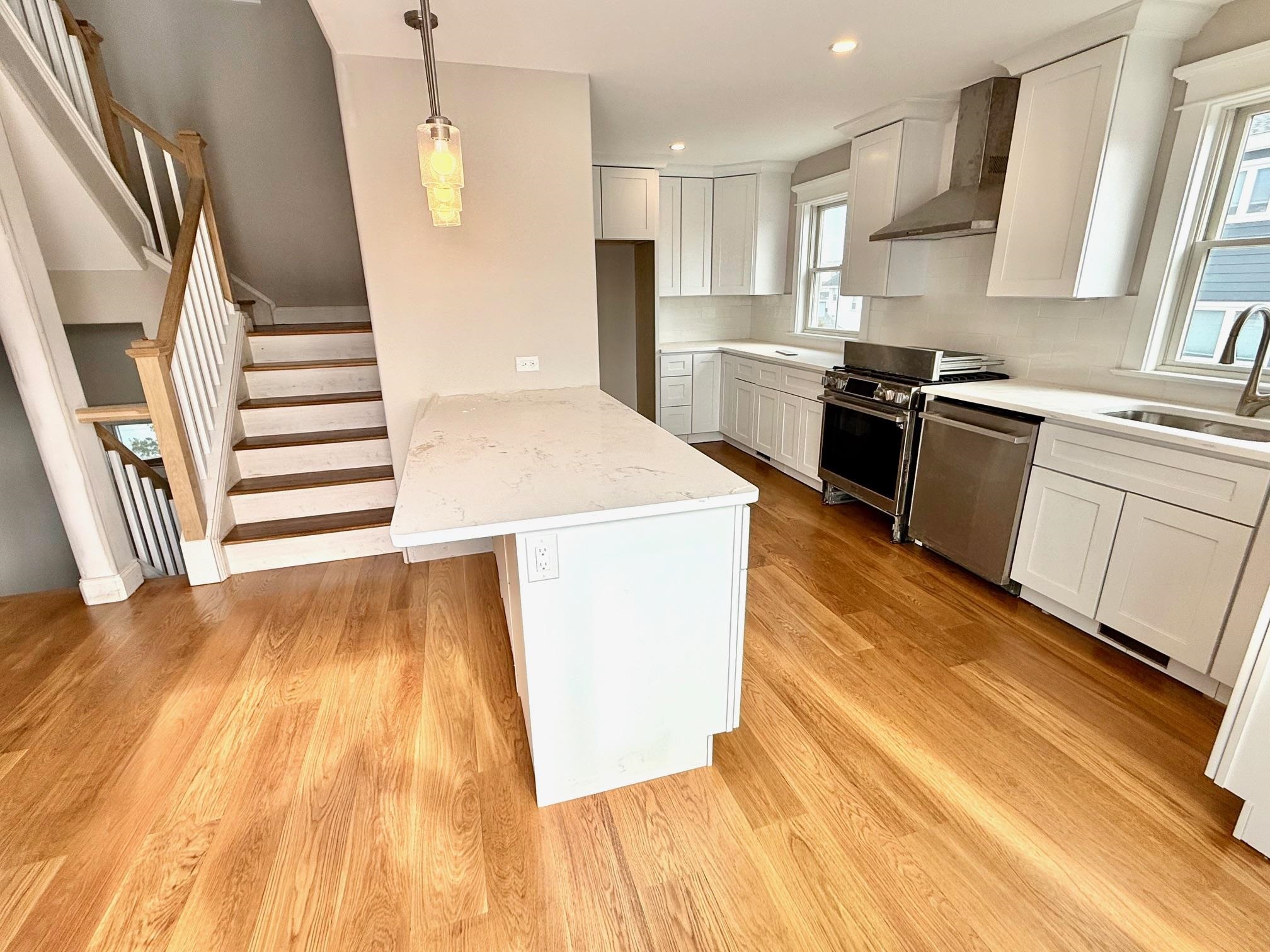 297 24th Street - Picture 4