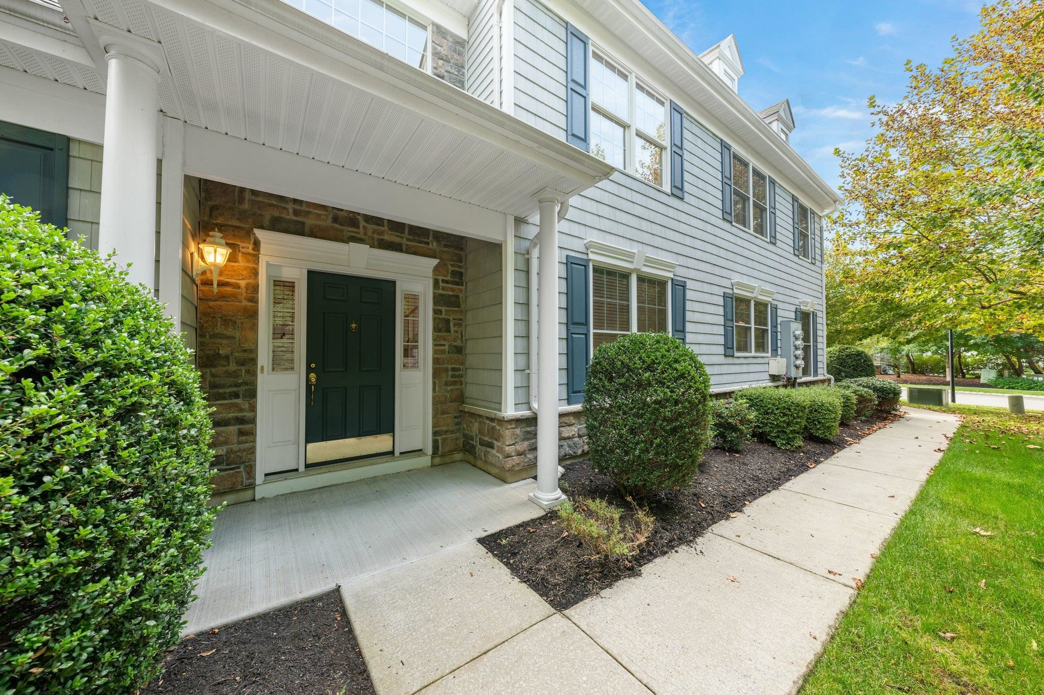 100 Osprey Drive - Picture 1