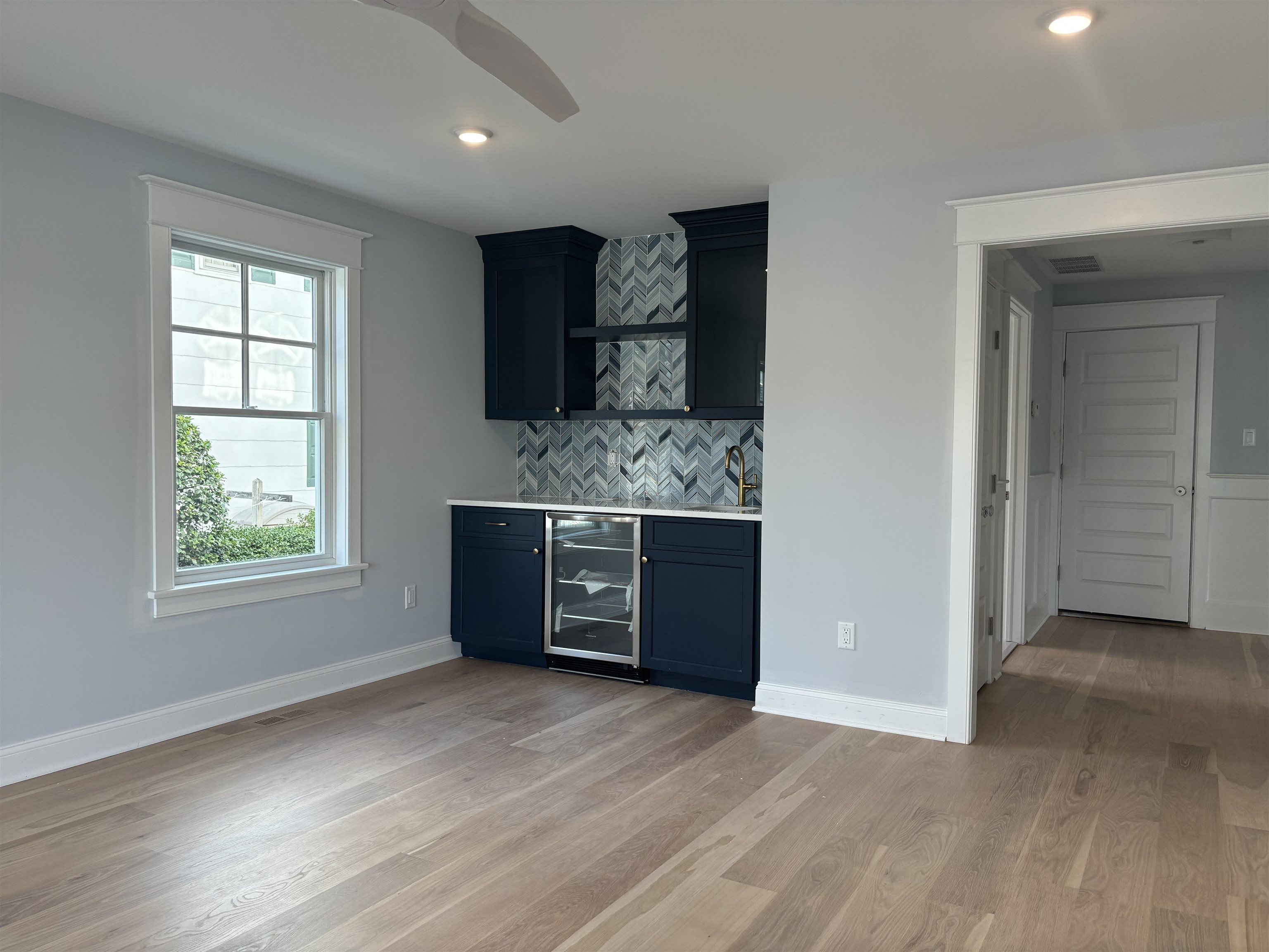 2059 First Avenue - Picture 3