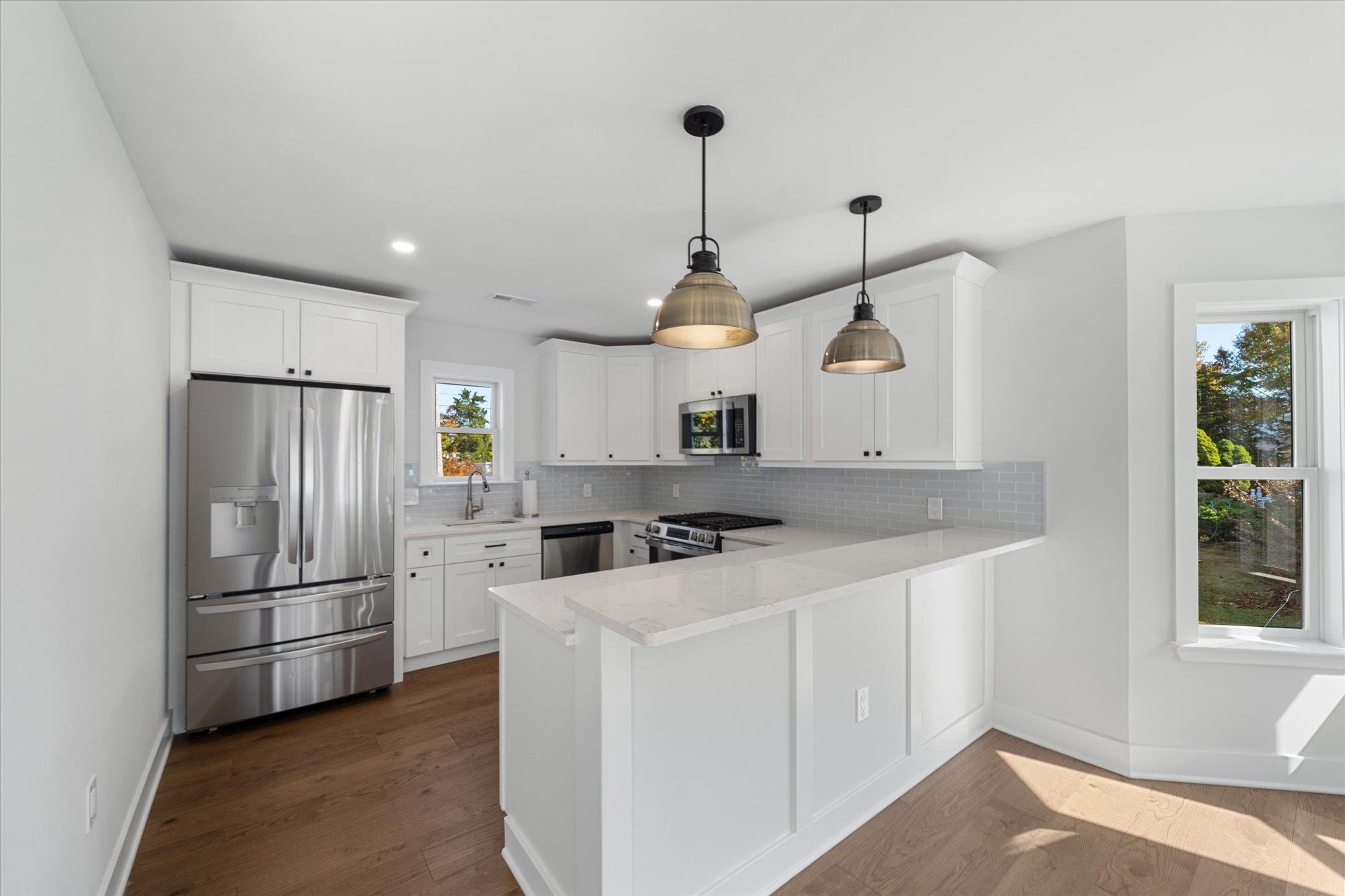 209 W Pacific Avenue - Picture 5