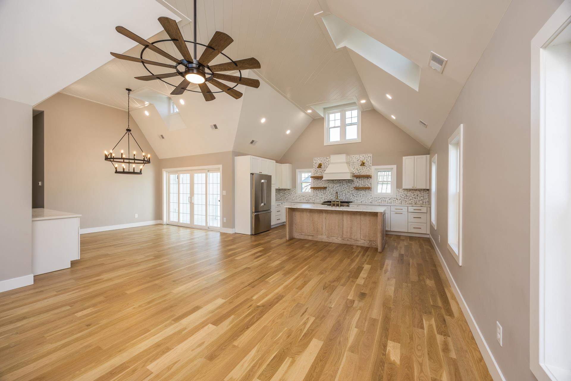 341 Central Avenue - Picture 3