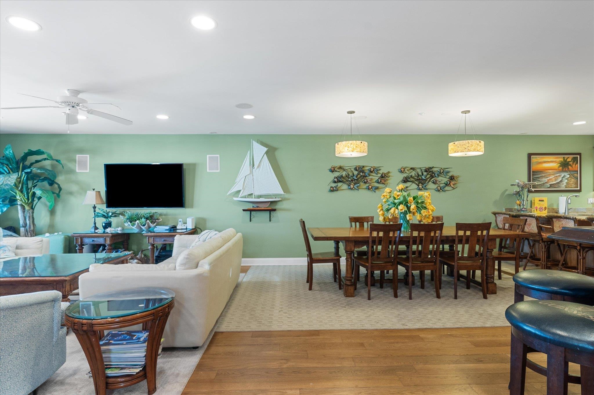 420 E Lavender Road