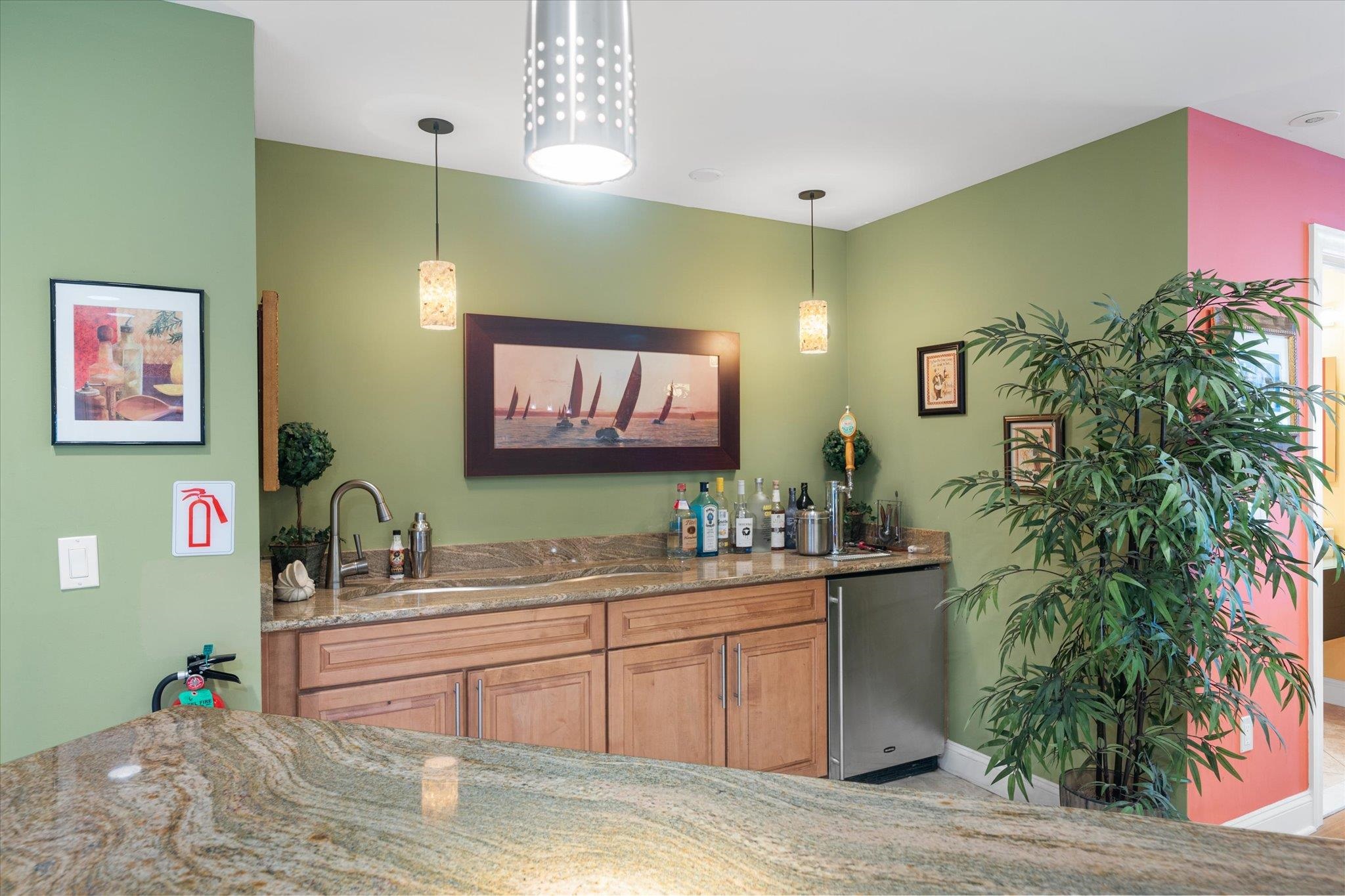 420 E Lavender Road - Picture 4