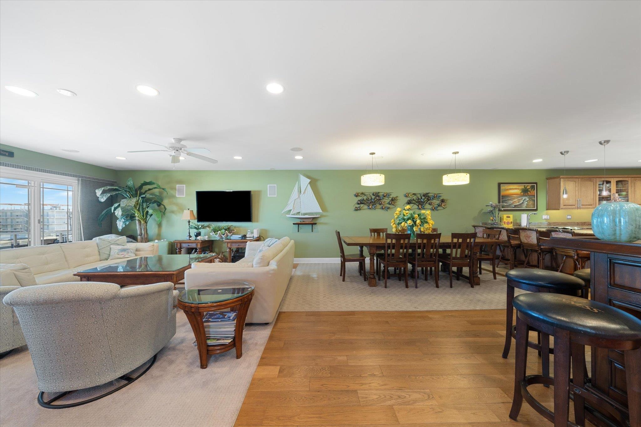 420 E Lavender Road
