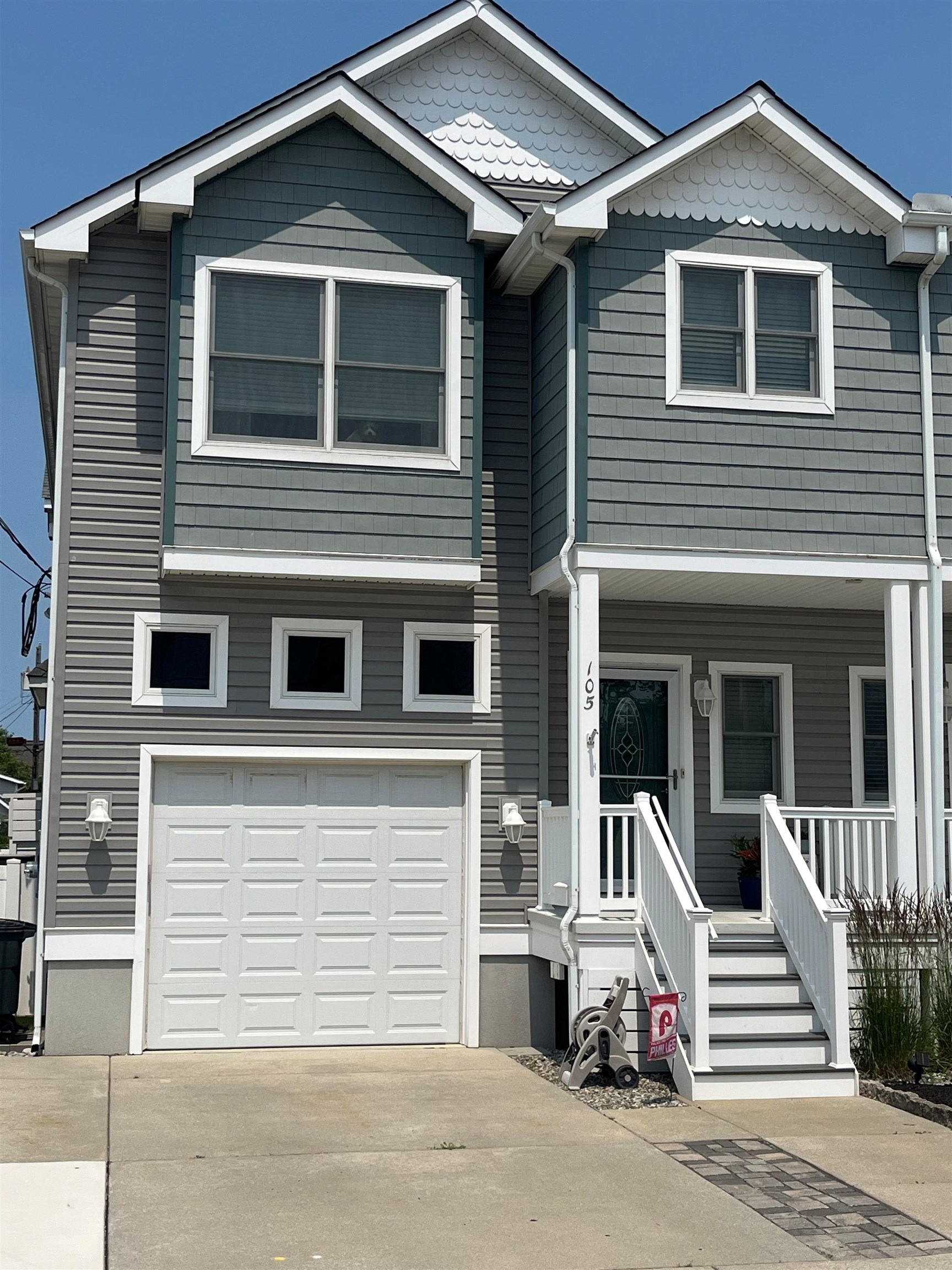 105 E Primrose Road