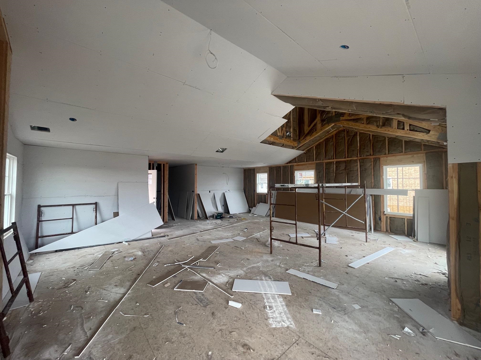 504 W Baker Avenue