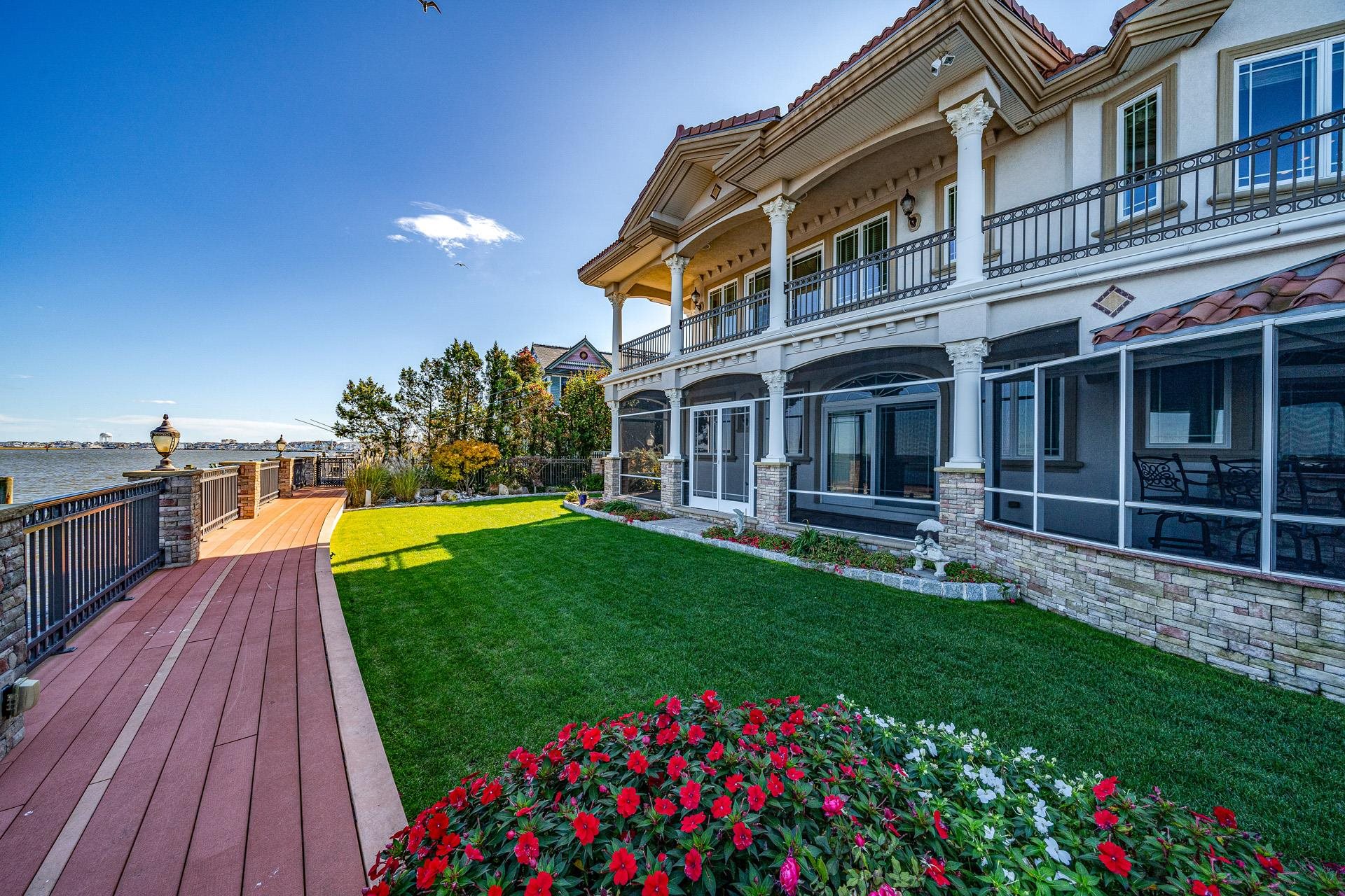 283 Bayshore Drive