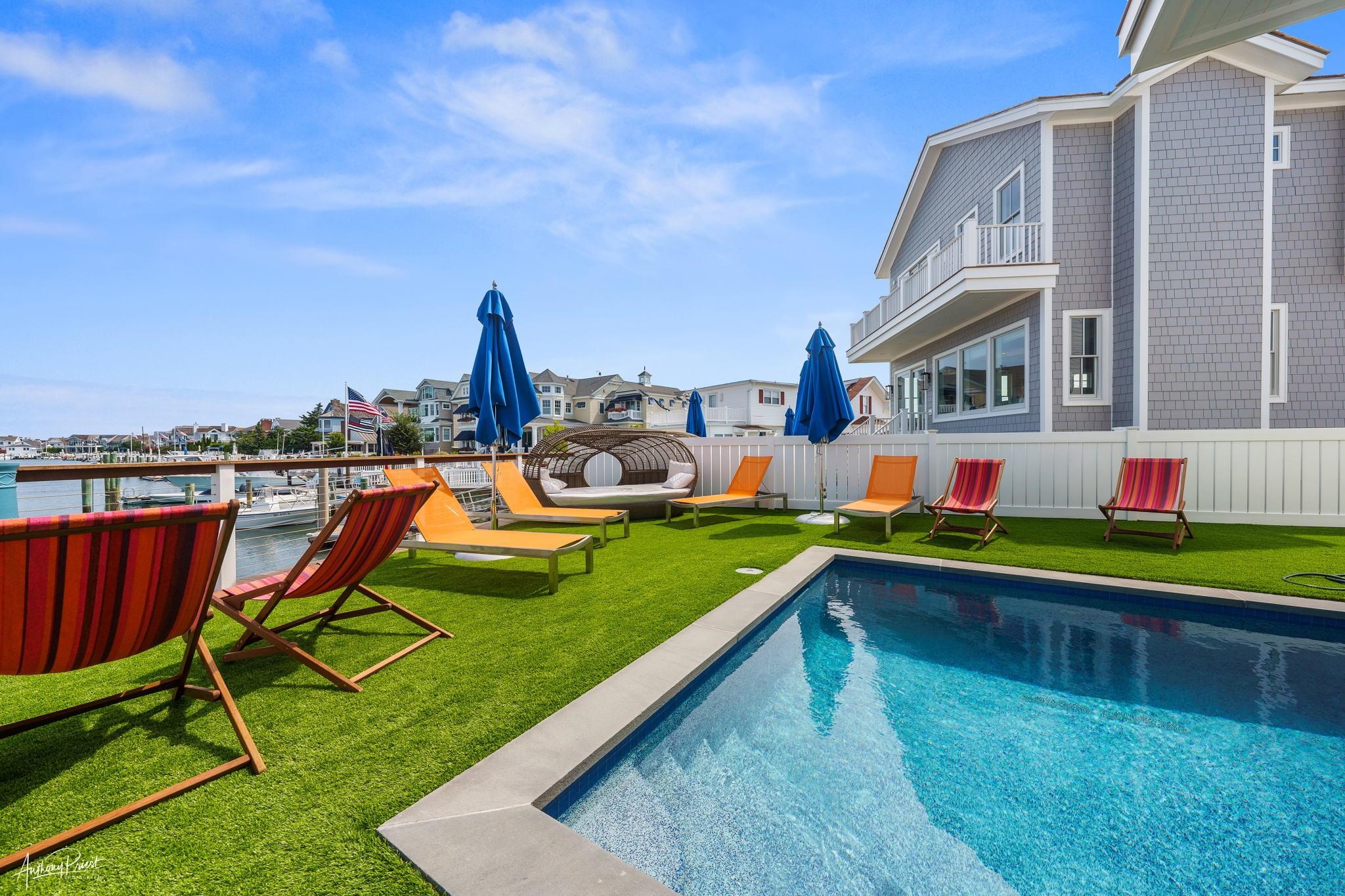 10315 Sunrise Drive