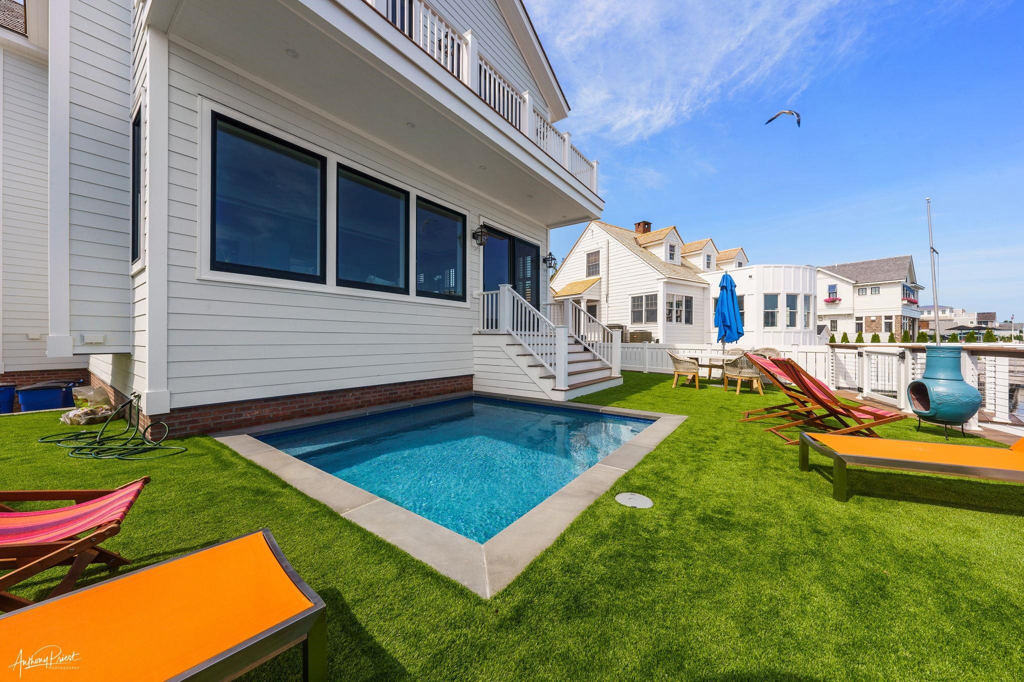 10315 Sunrise Drive