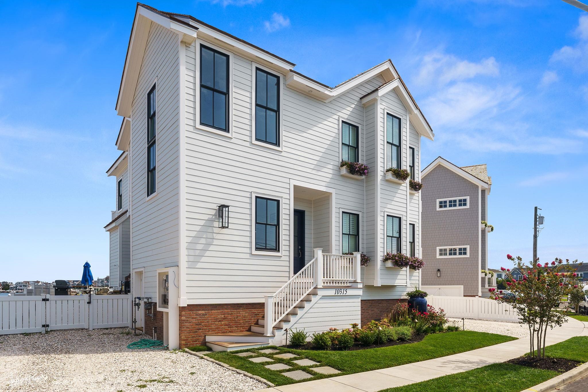 10315 Sunrise Drive