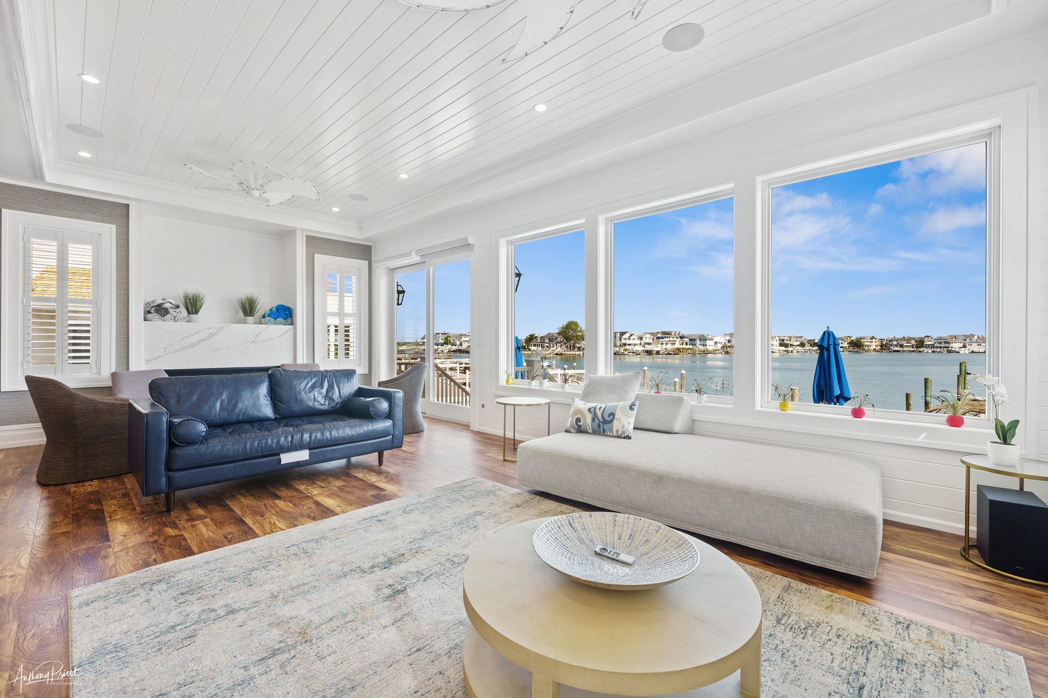 10315 Sunrise Drive