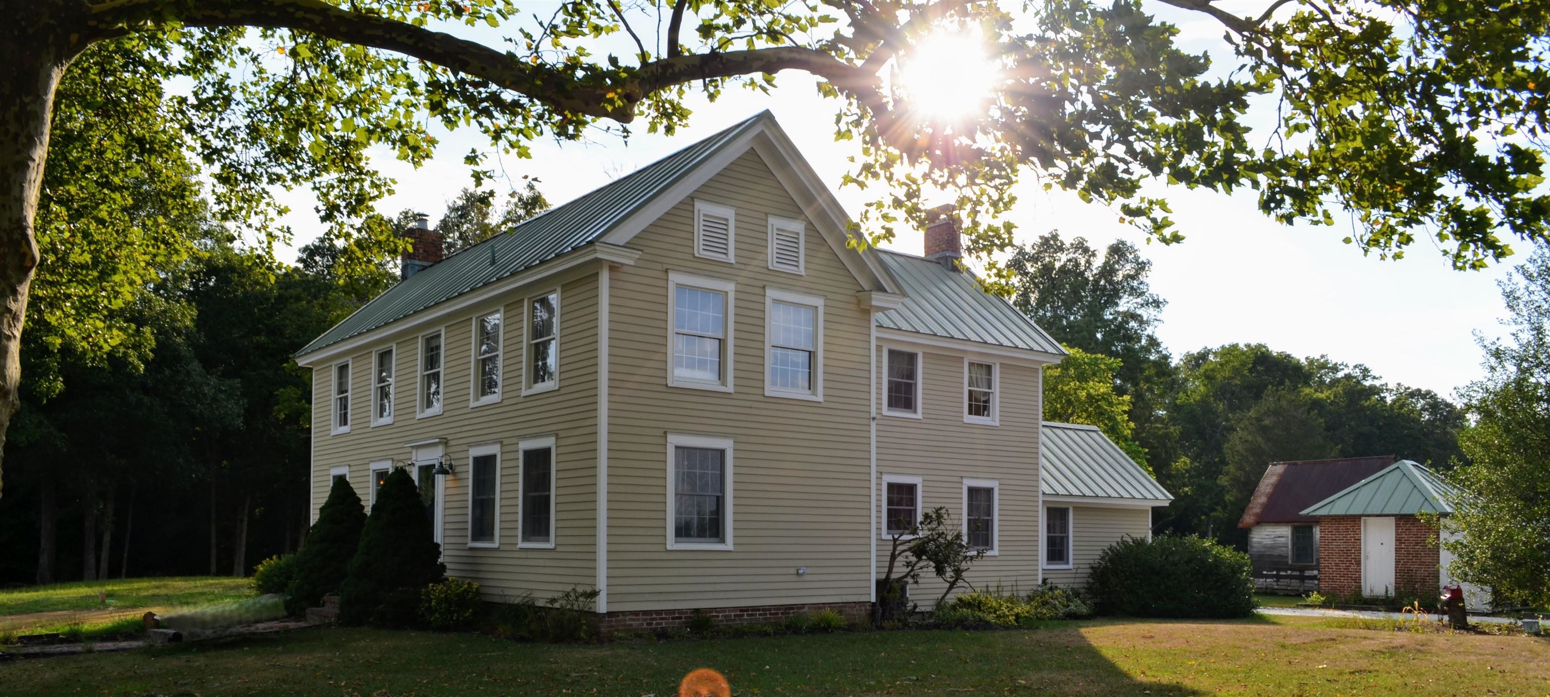 105 Thompson Lane