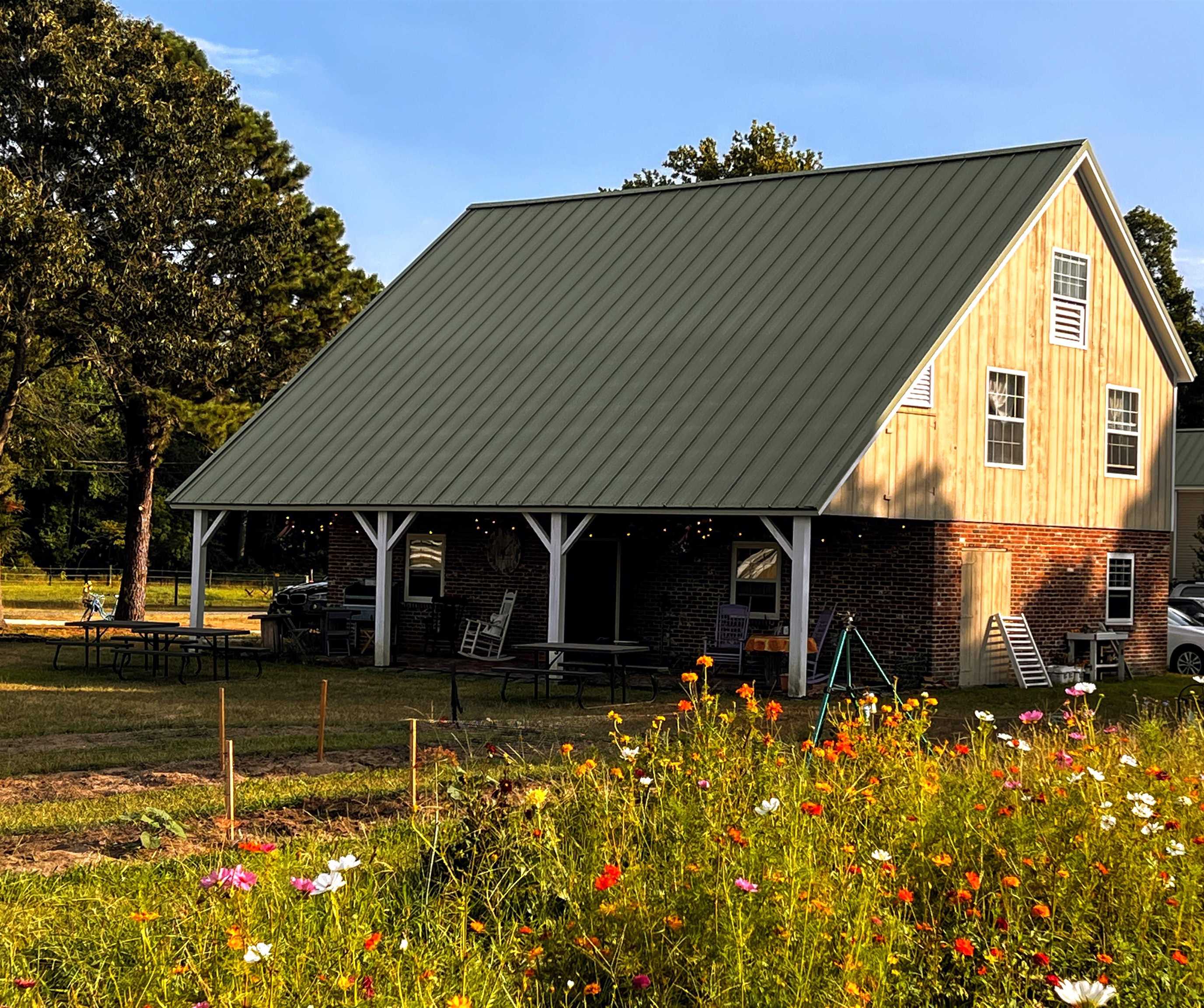 105 Thompson Lane