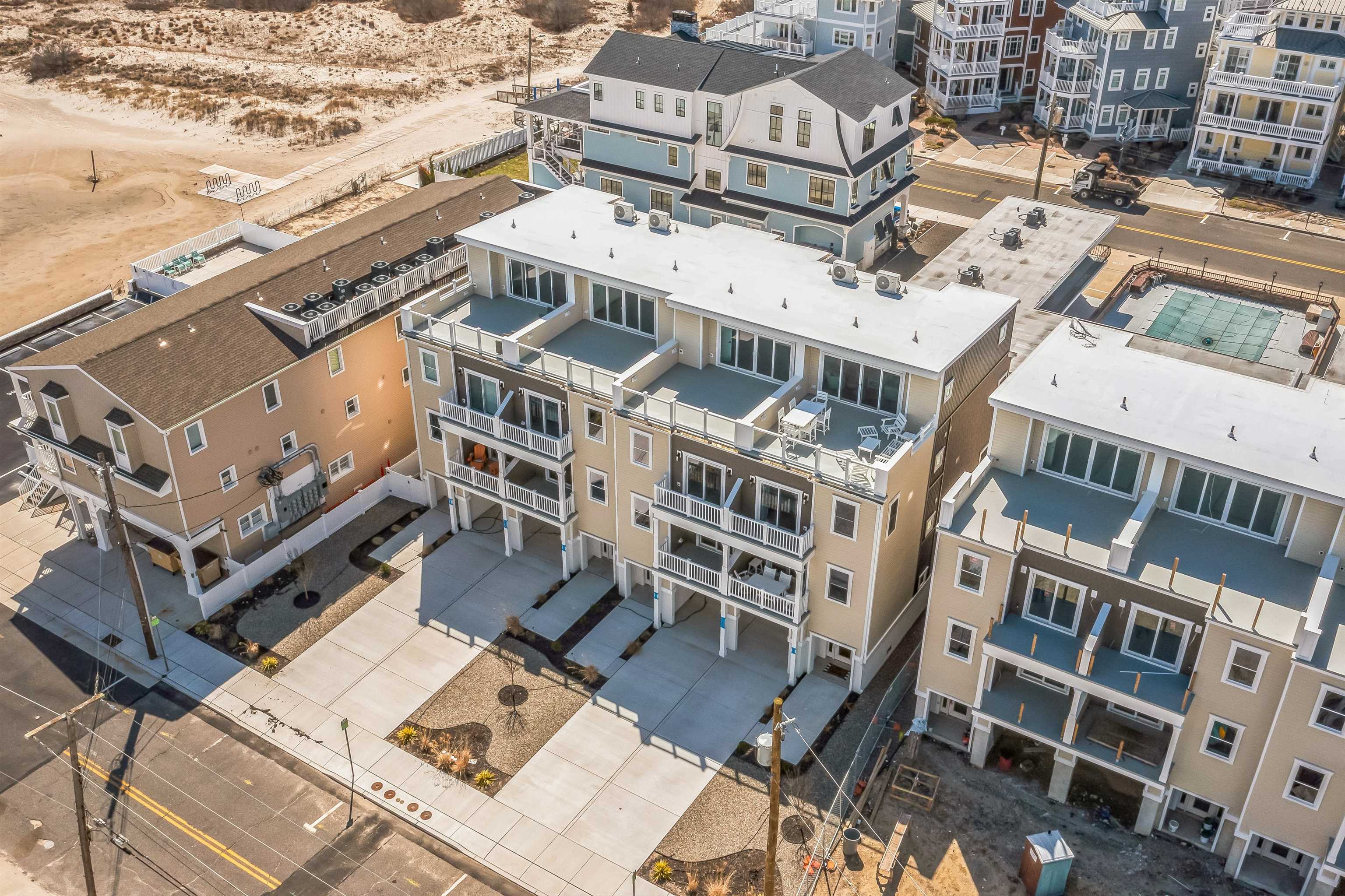 418-420 E Farragut Road