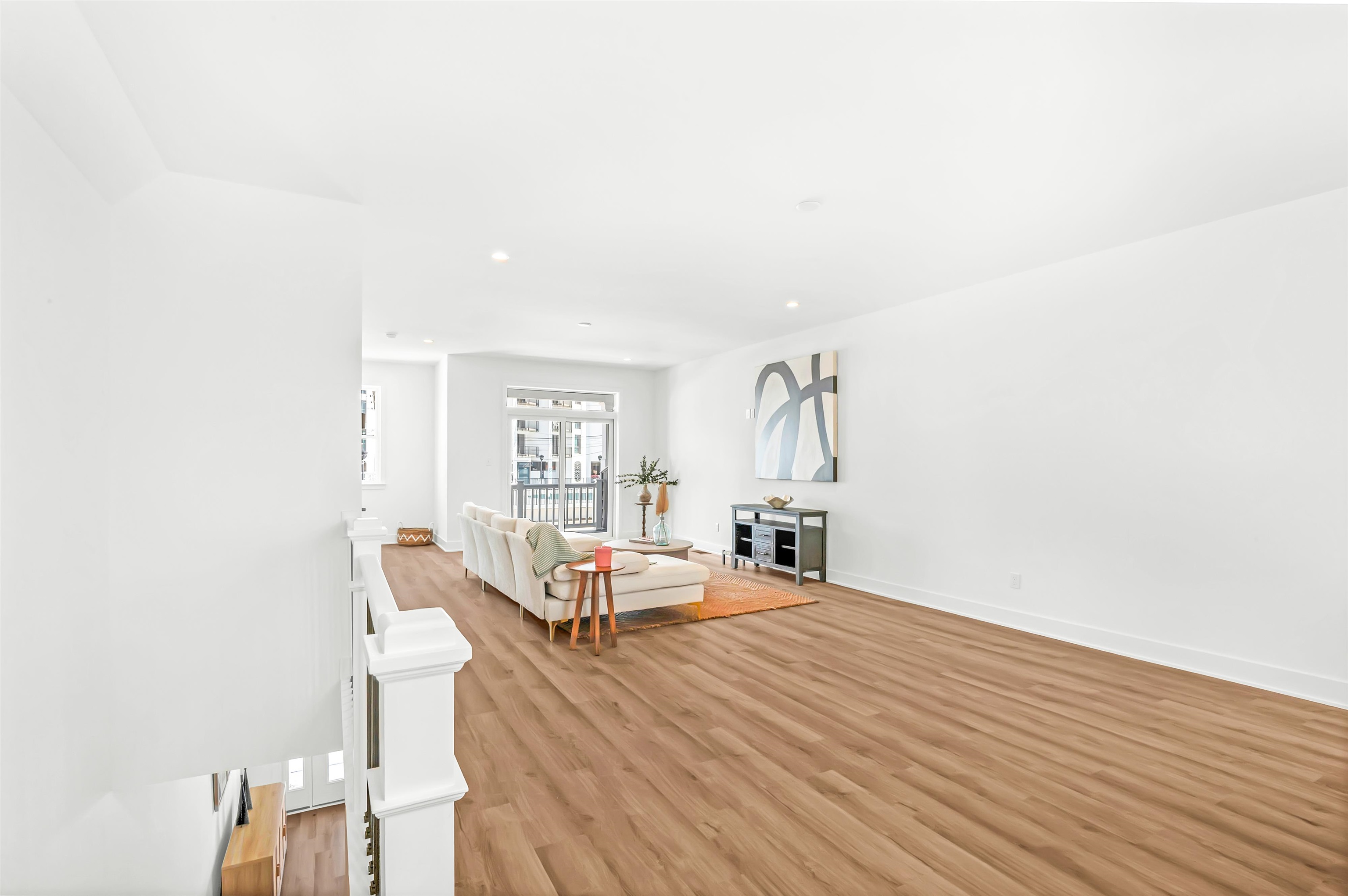 418-420 E Farragut Road