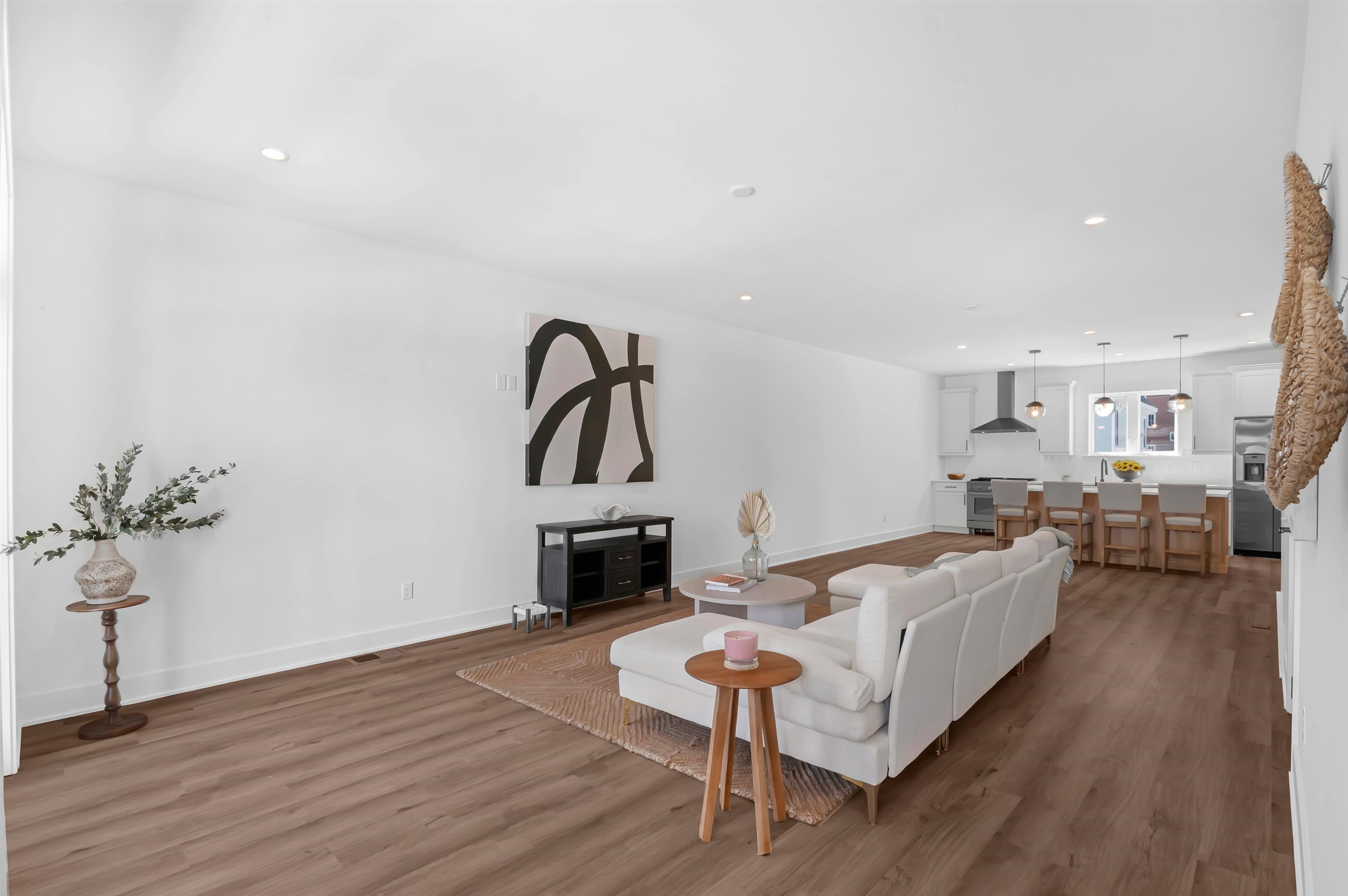 418-420 E Farragut Road