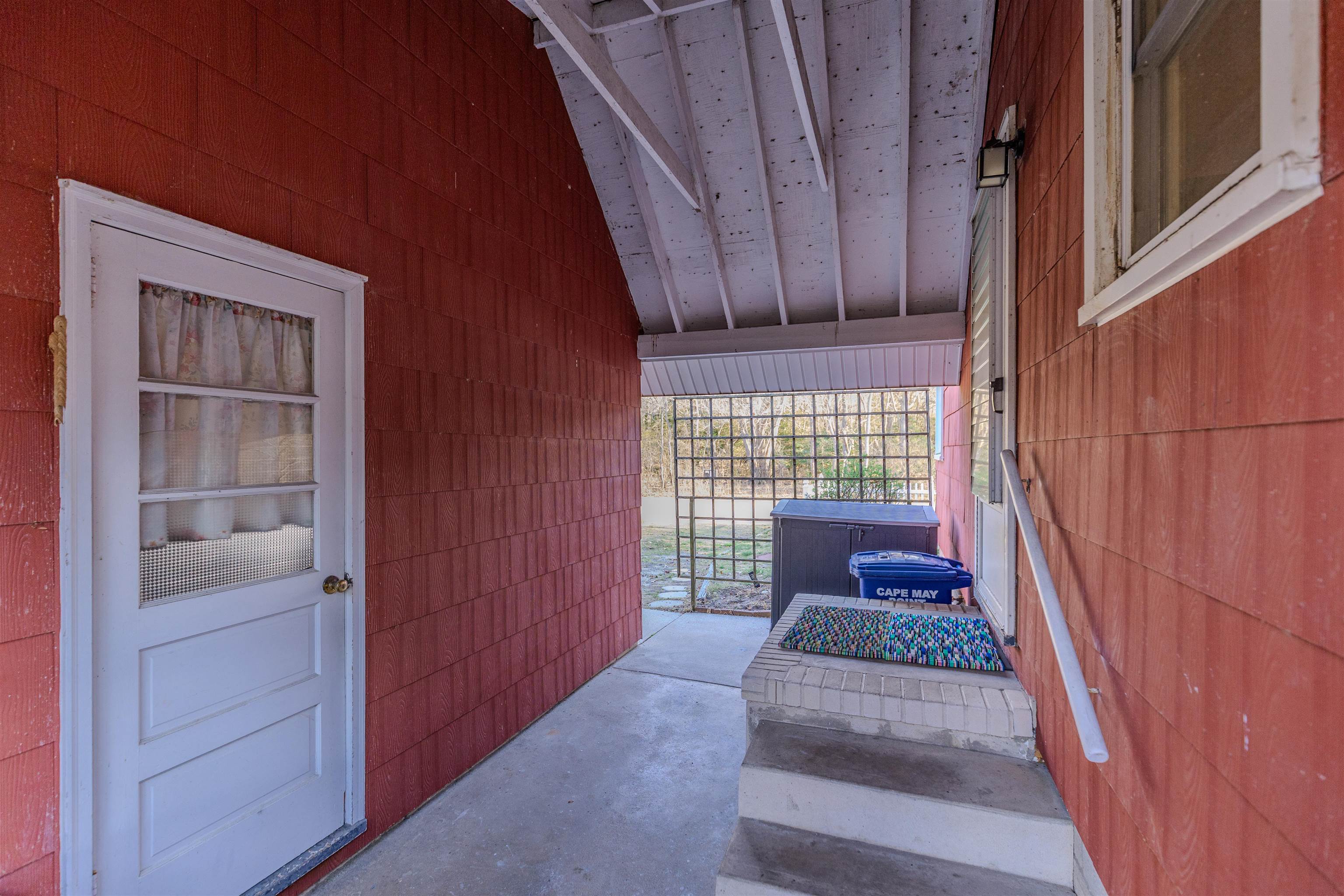 601 Seagrove Avenue