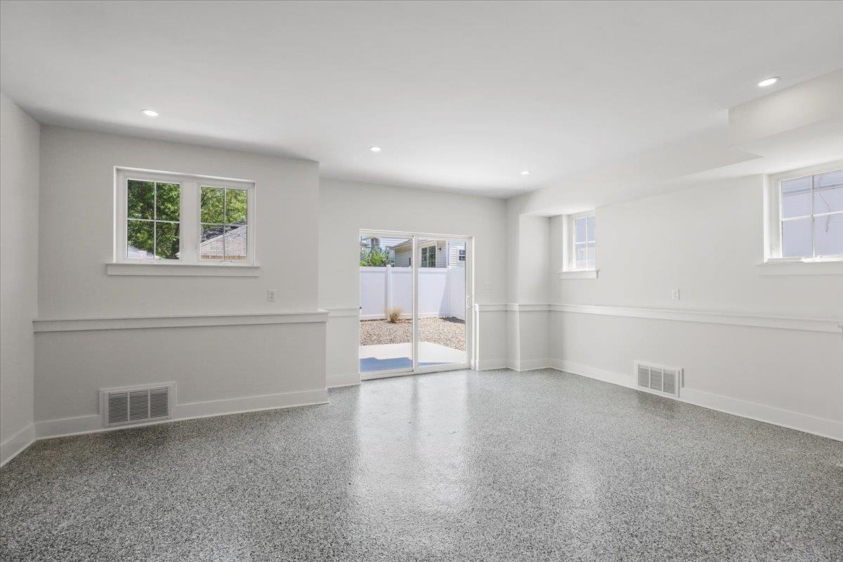 103 W Aster Road