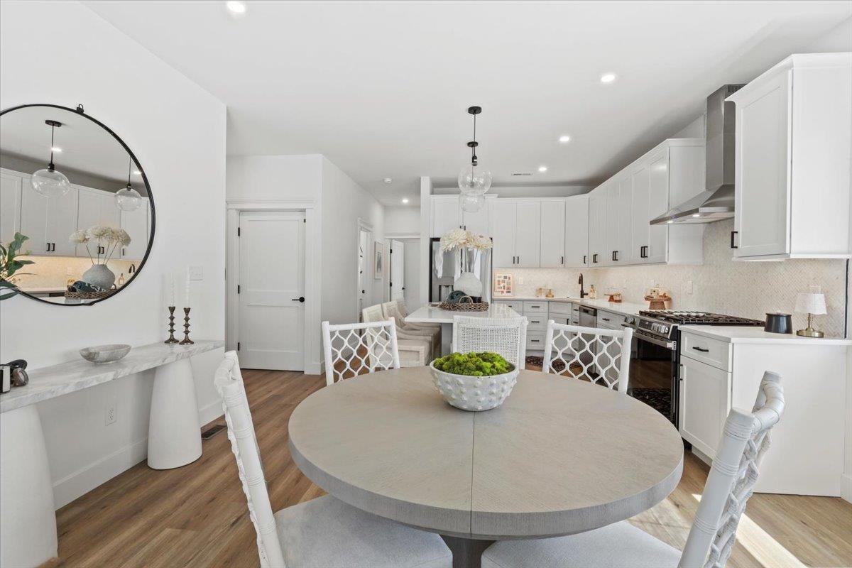 103 W Aster Road