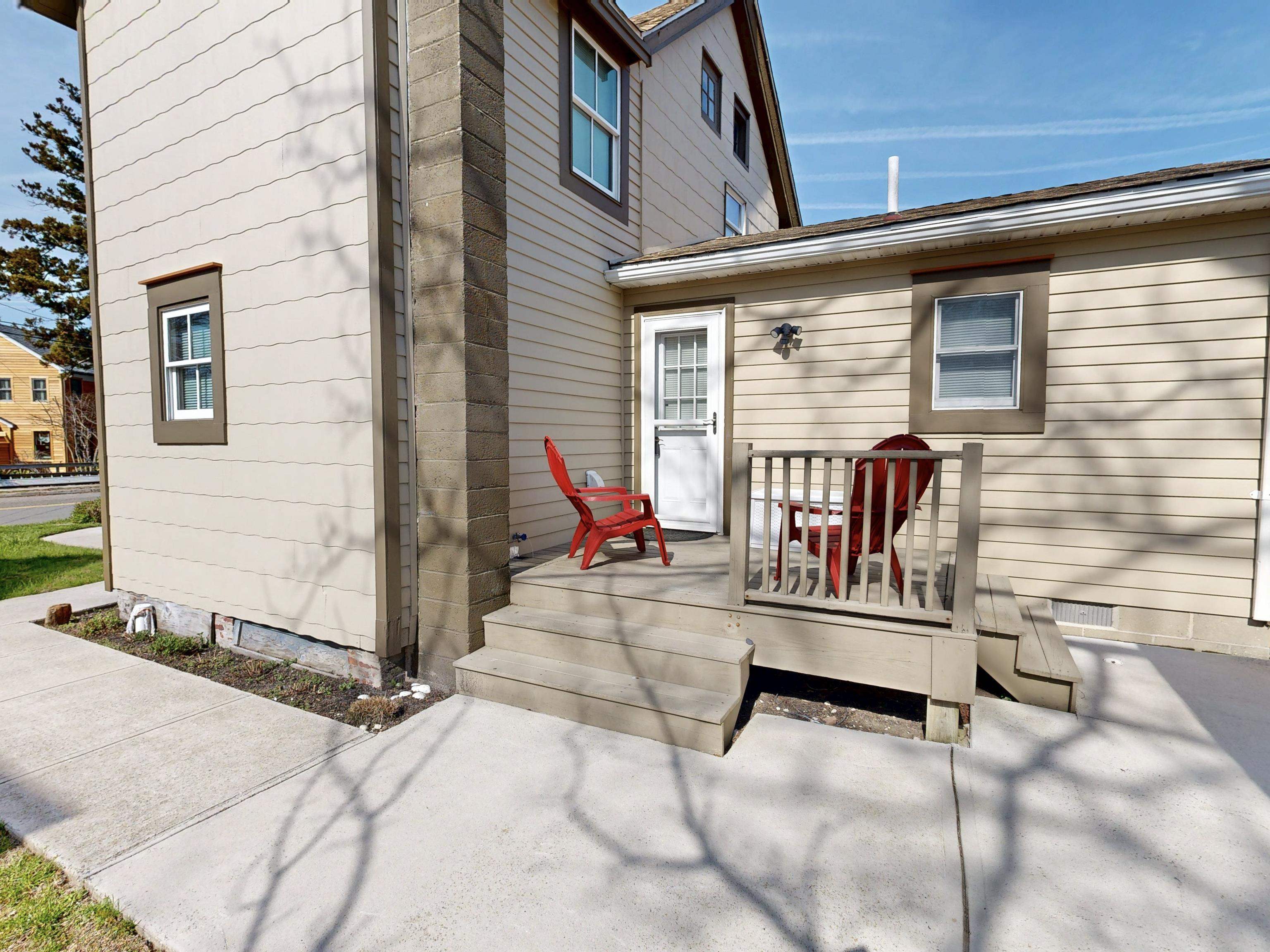 111 Leaming Avenue