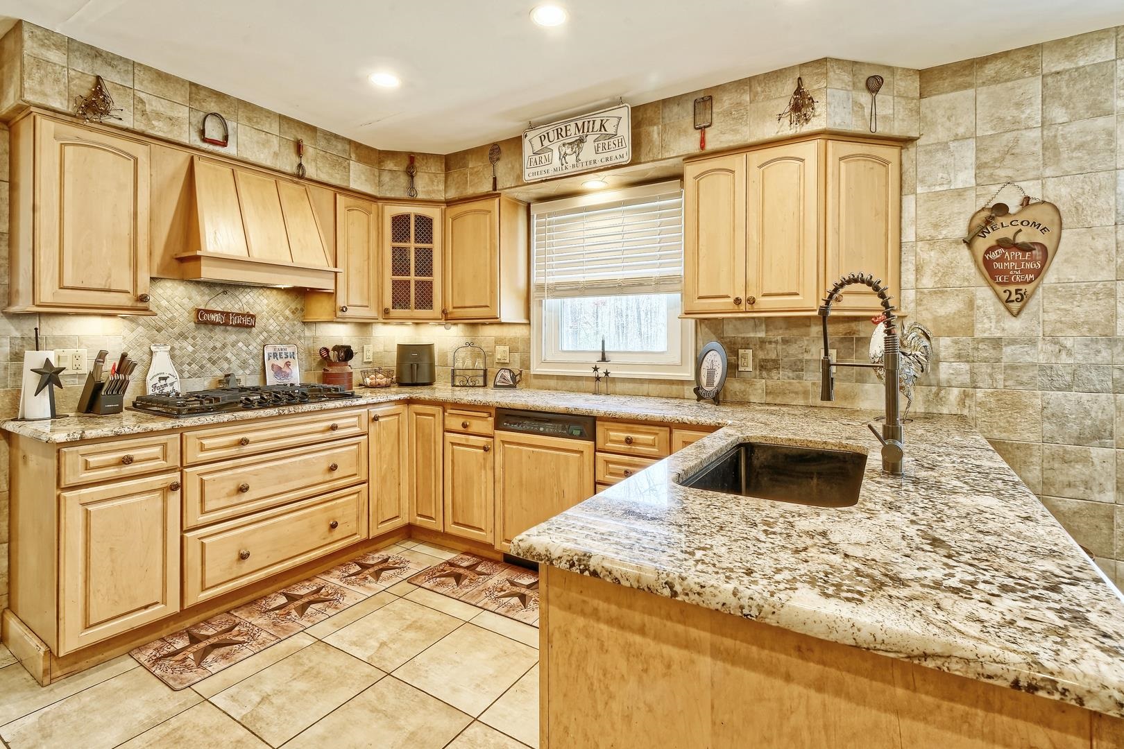 5 Mockingbird Lane - Picture 4