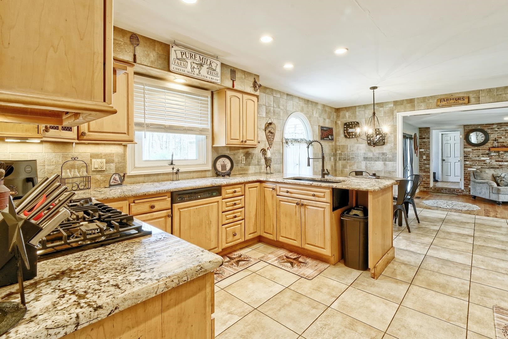 5 Mockingbird Lane - Picture 5