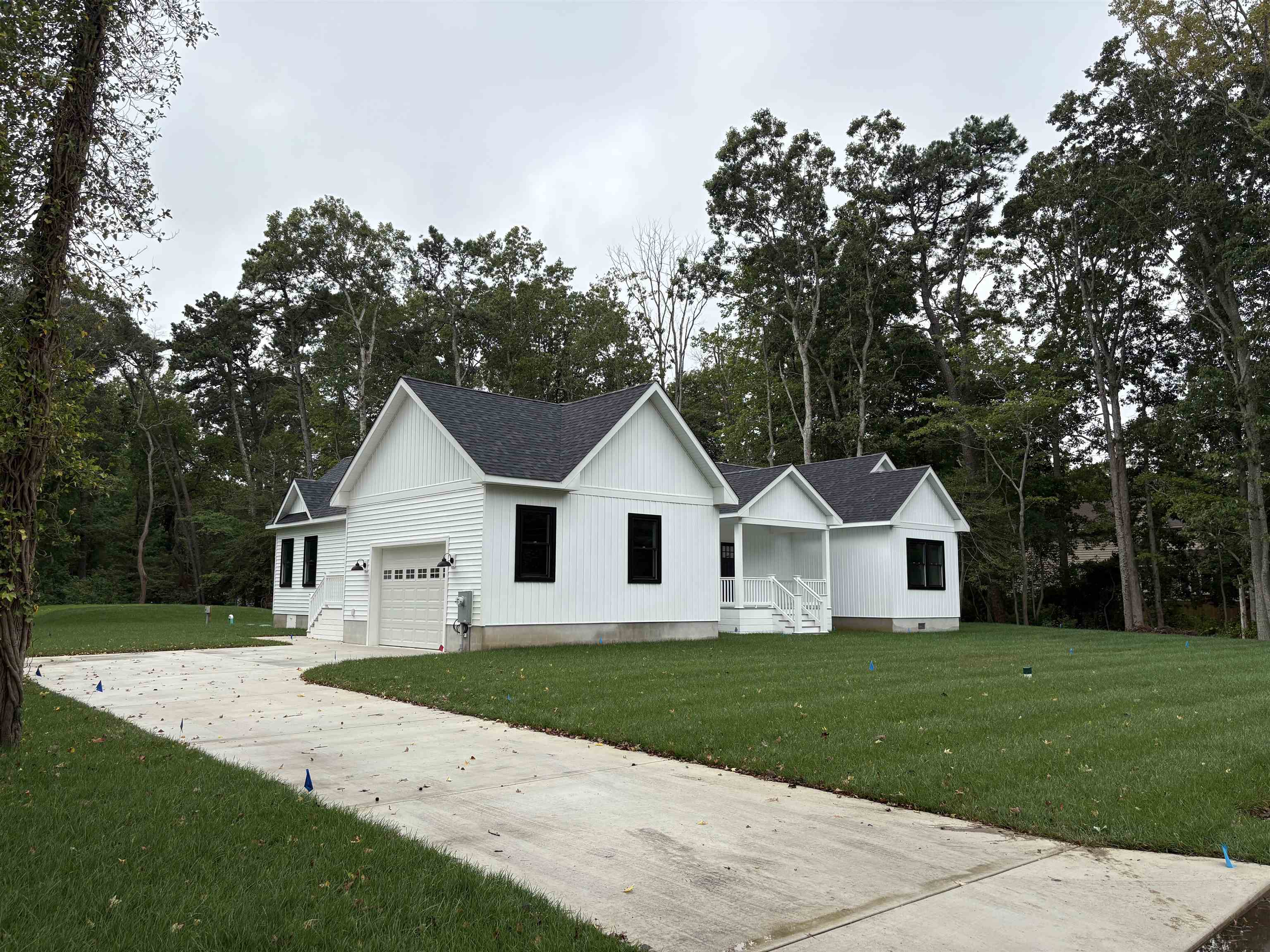 445 Dias Creek Road - Picture 2