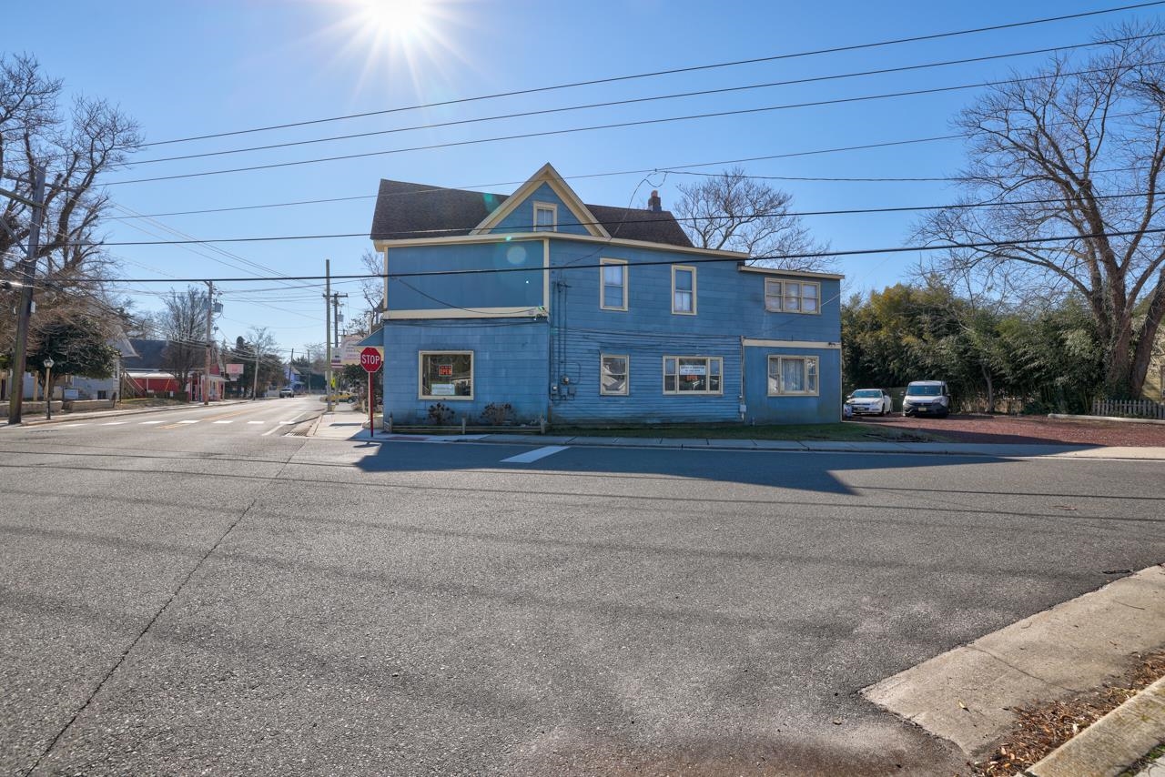 506 Broadway