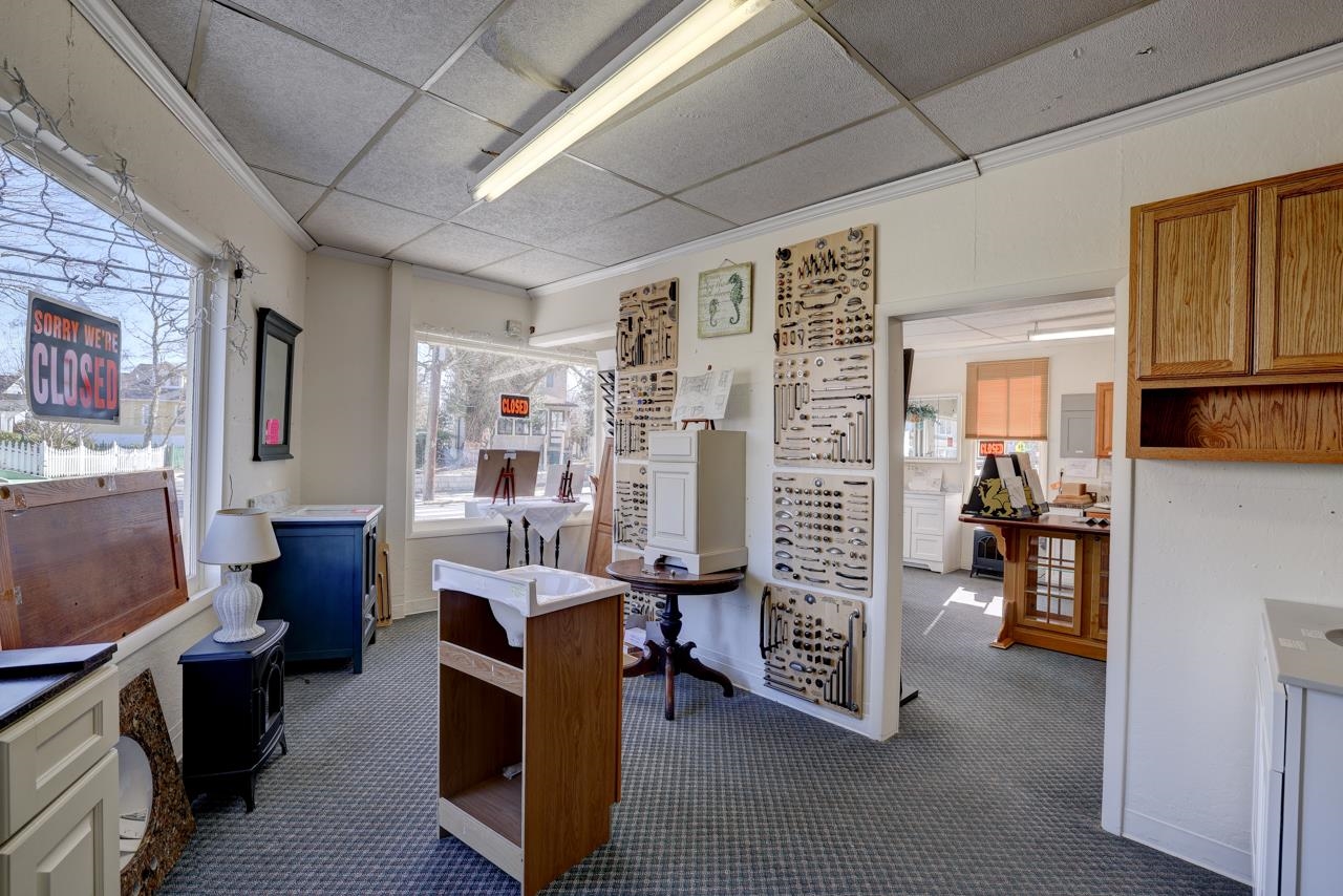 506 Broadway - Picture 4