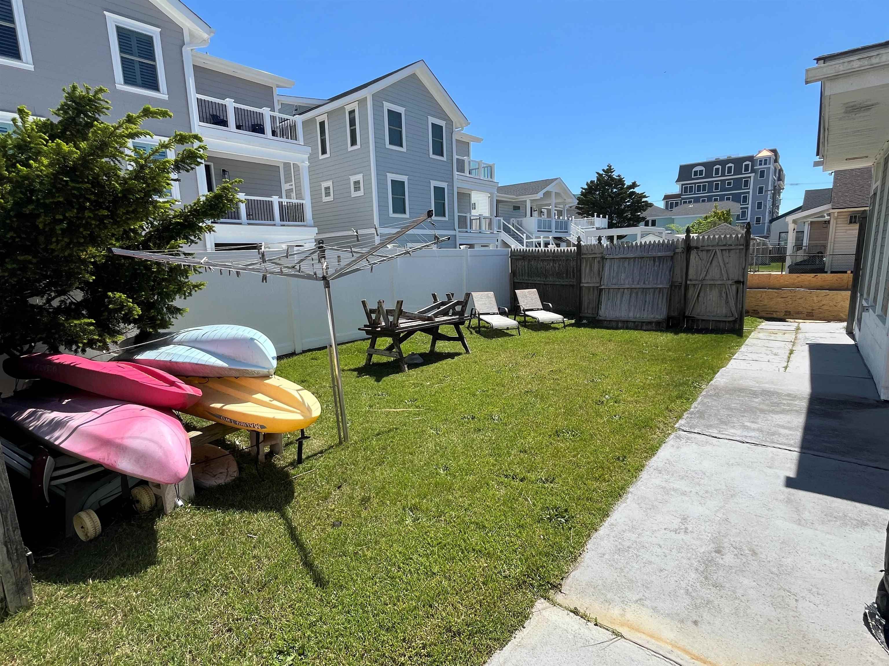 305 E Saint Paul Avenue - Picture 3