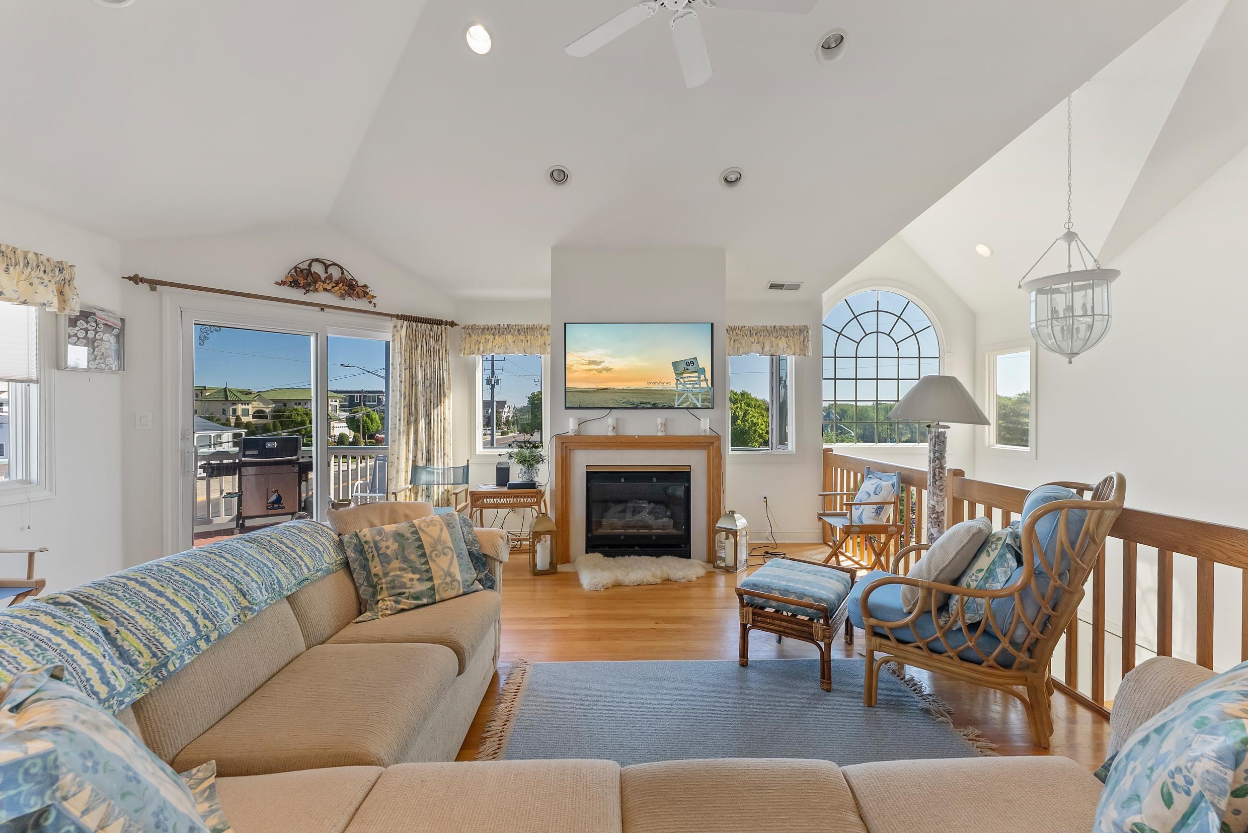 7423 Ocean Drive - Picture 3