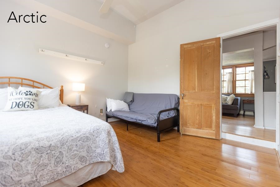 1015 Washington Street