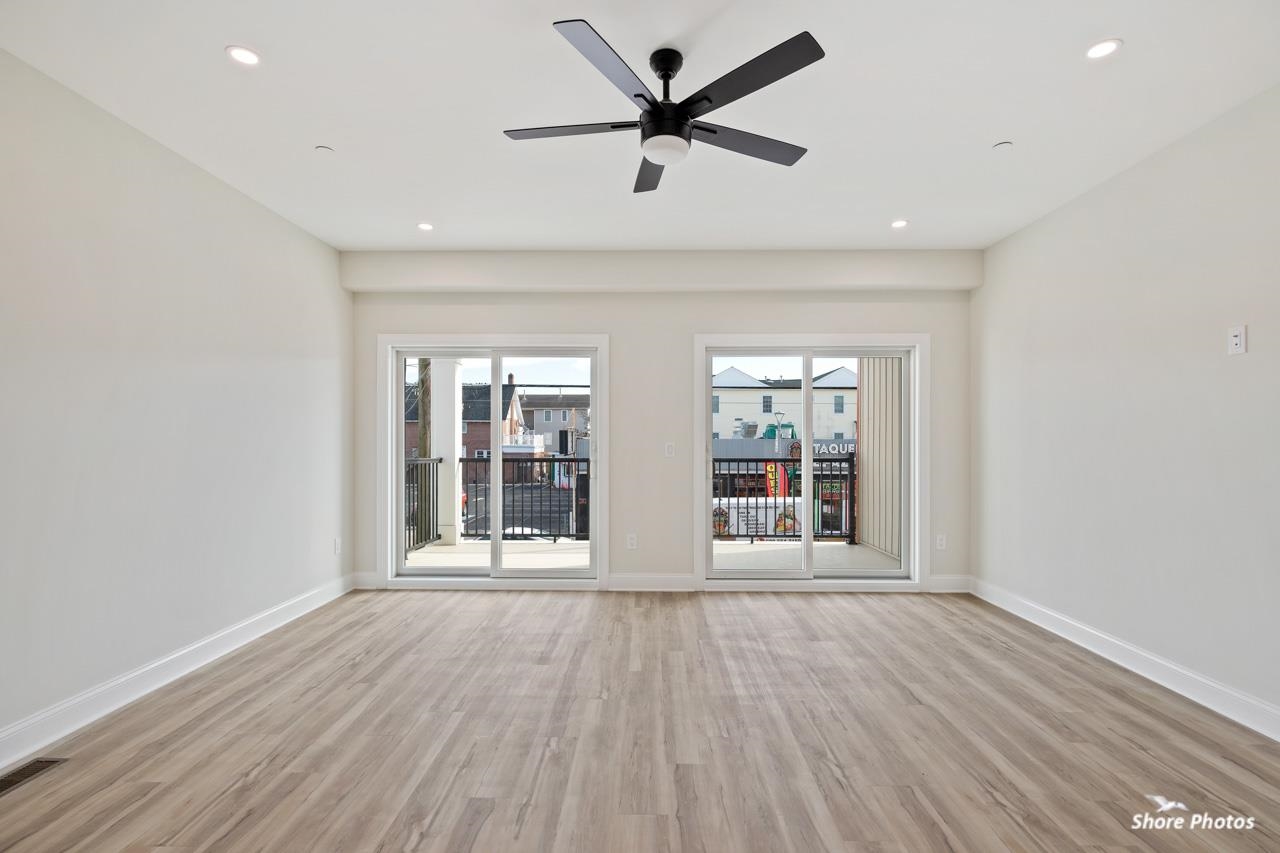 3134 Pacific Avenue - Picture 3