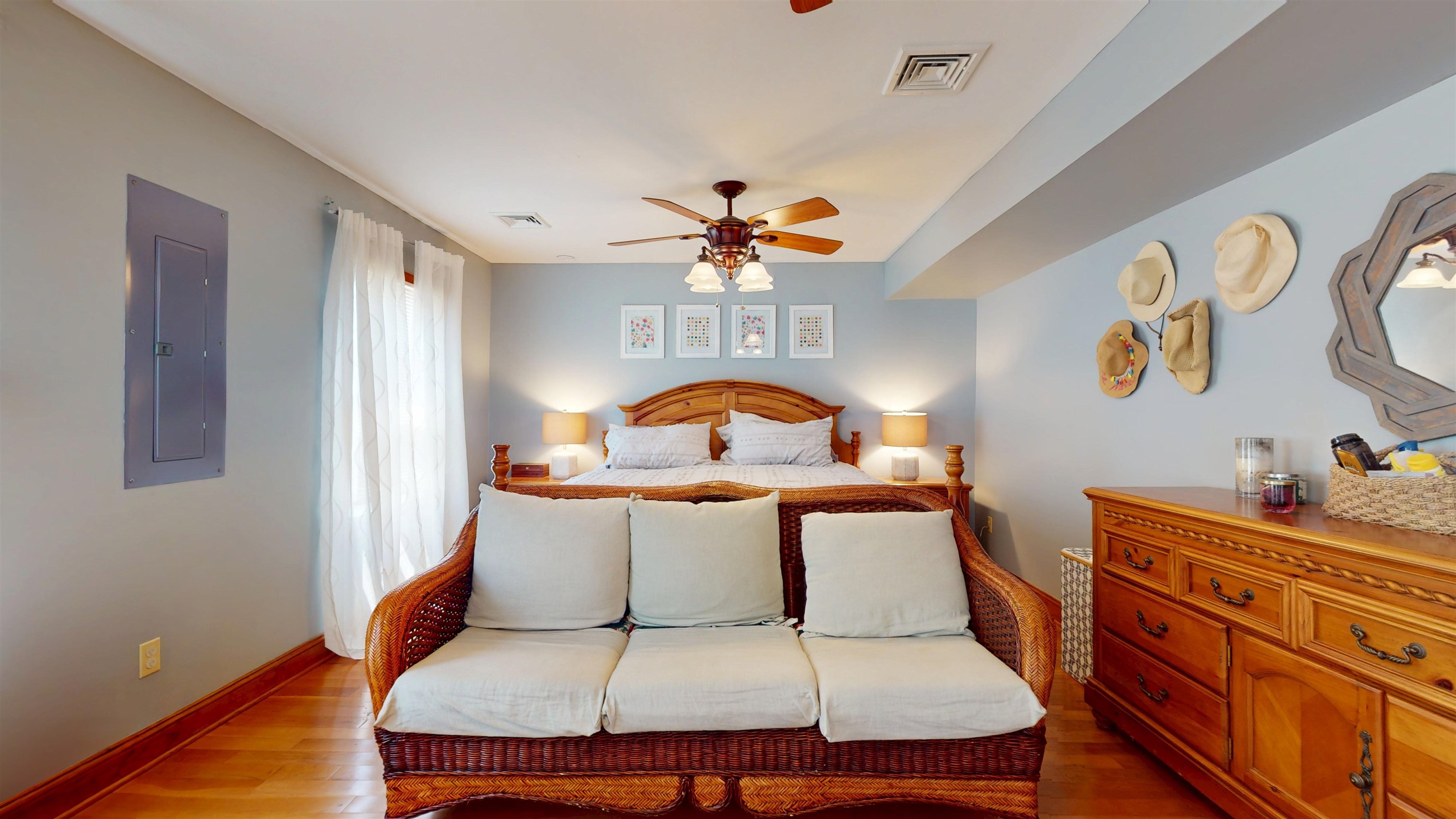 704 W Rio Grande Avenue