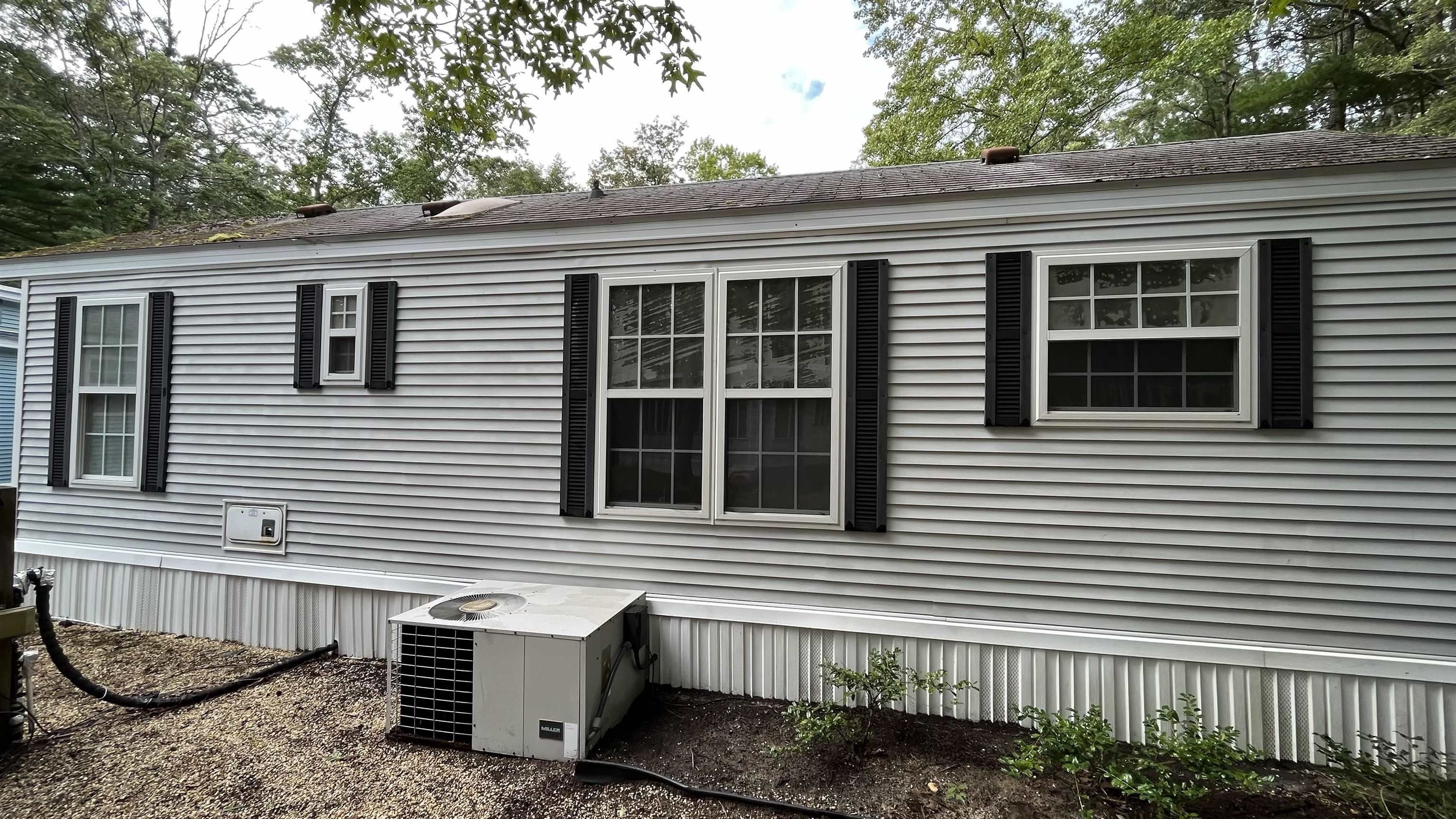 135 Thompson Lane - Picture 2