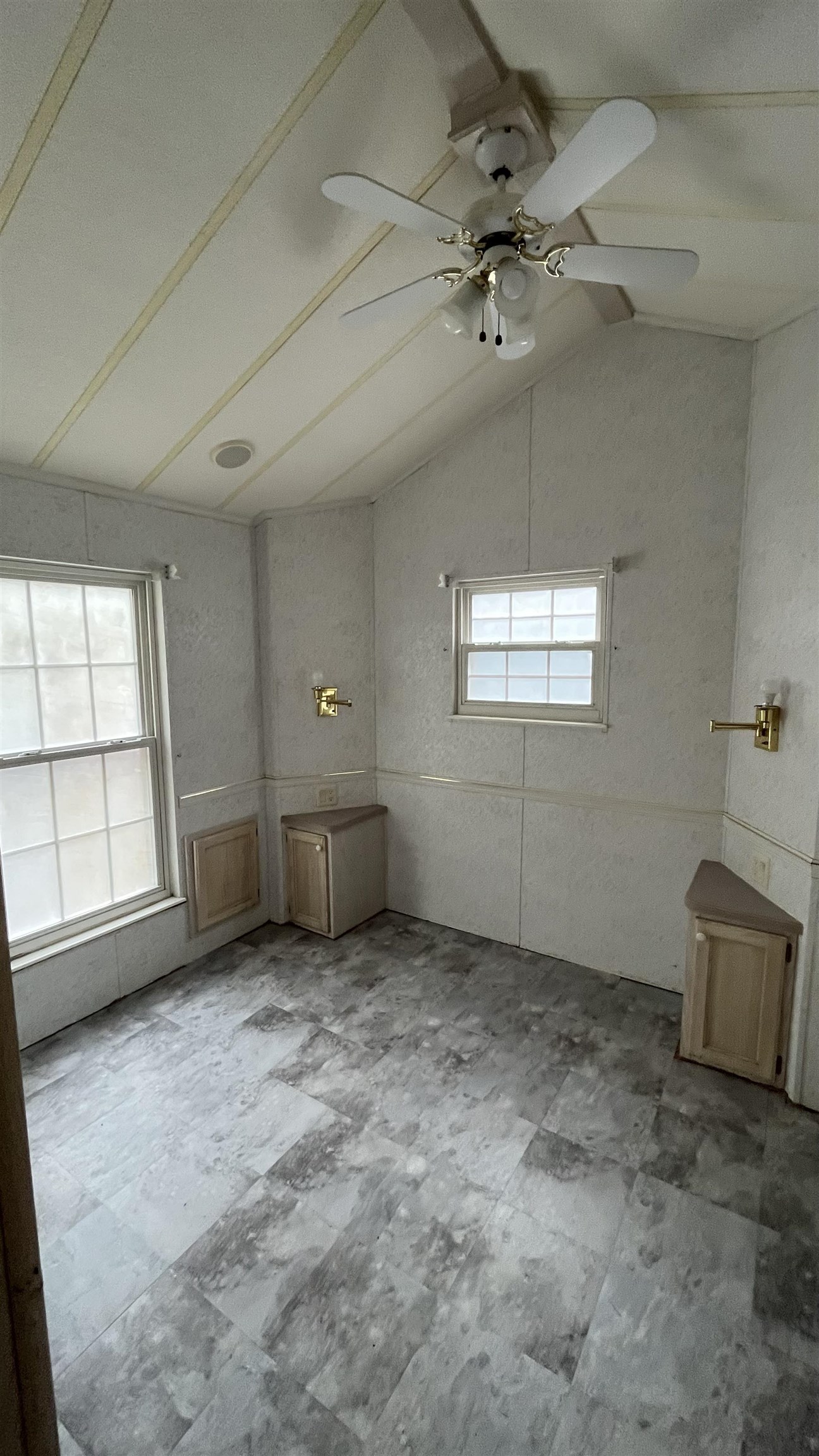 135 Thompson Lane