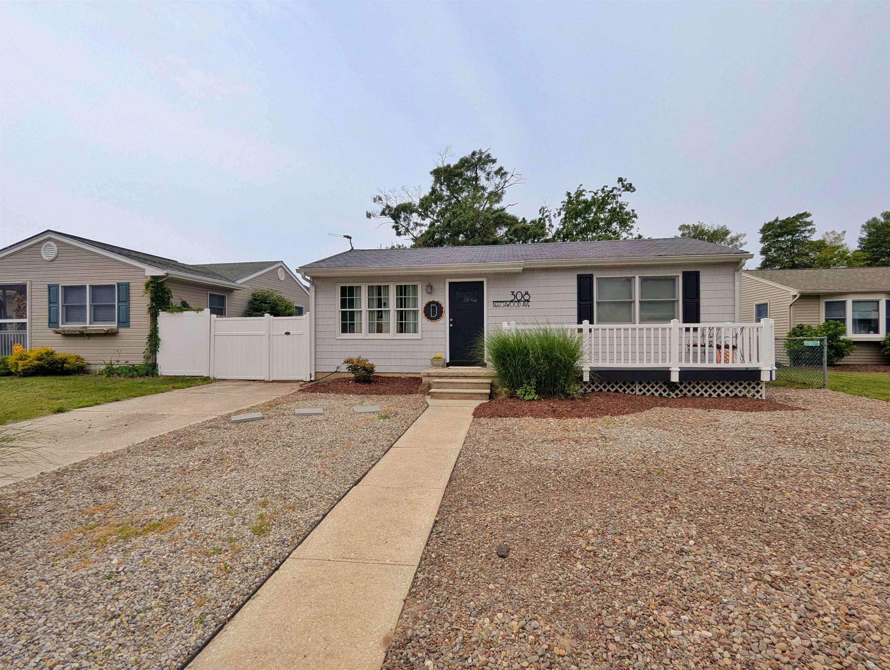 308 Beechwood Drive - Picture 1