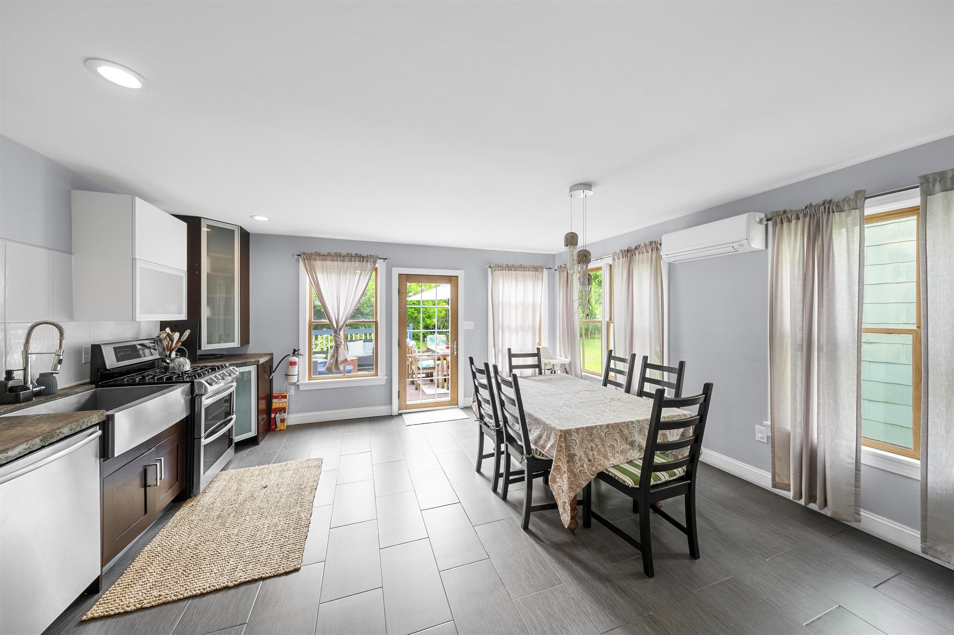 828 1/2 Corgie Street - Picture 4