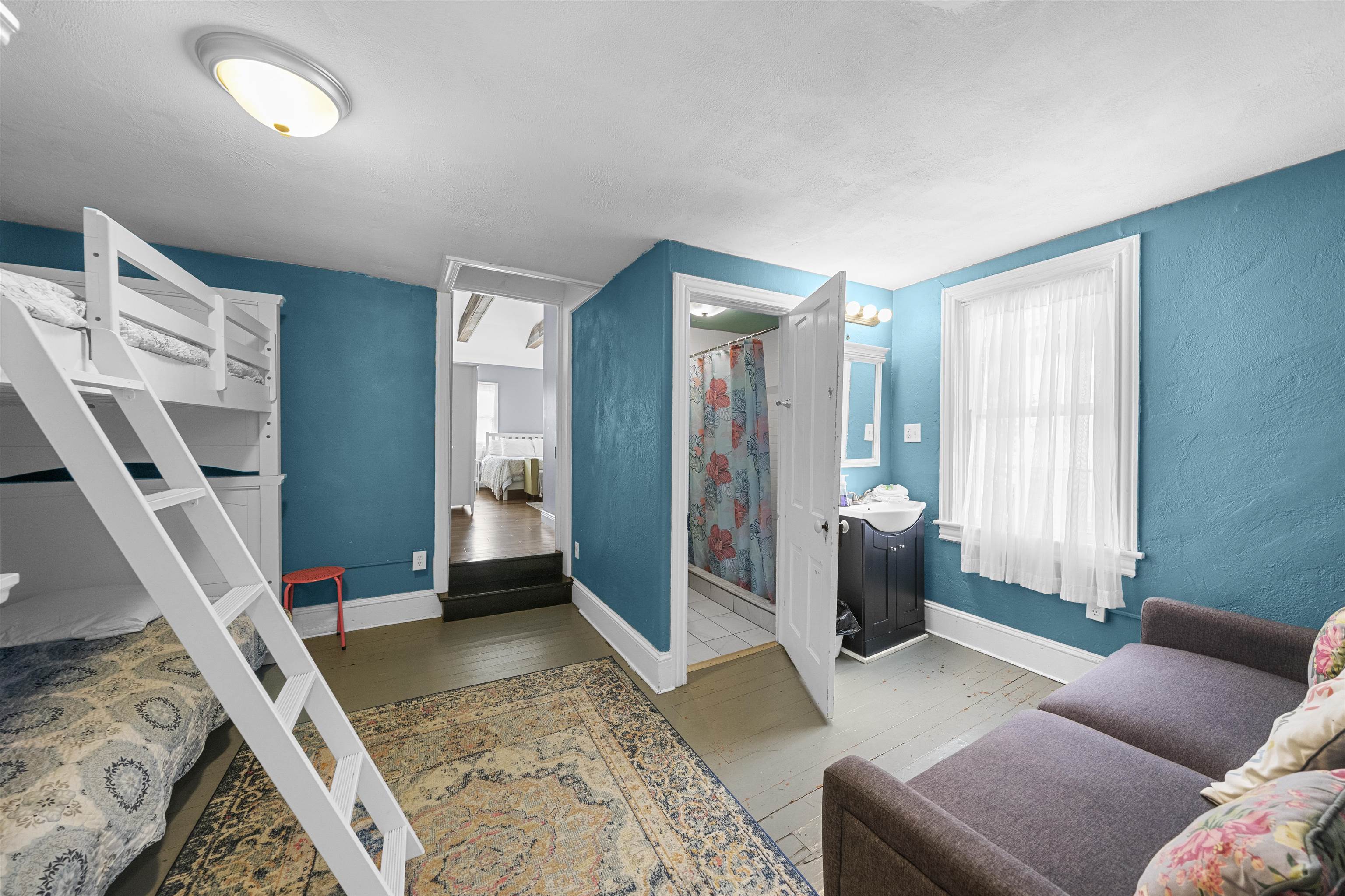 828 1/2 Corgie Street