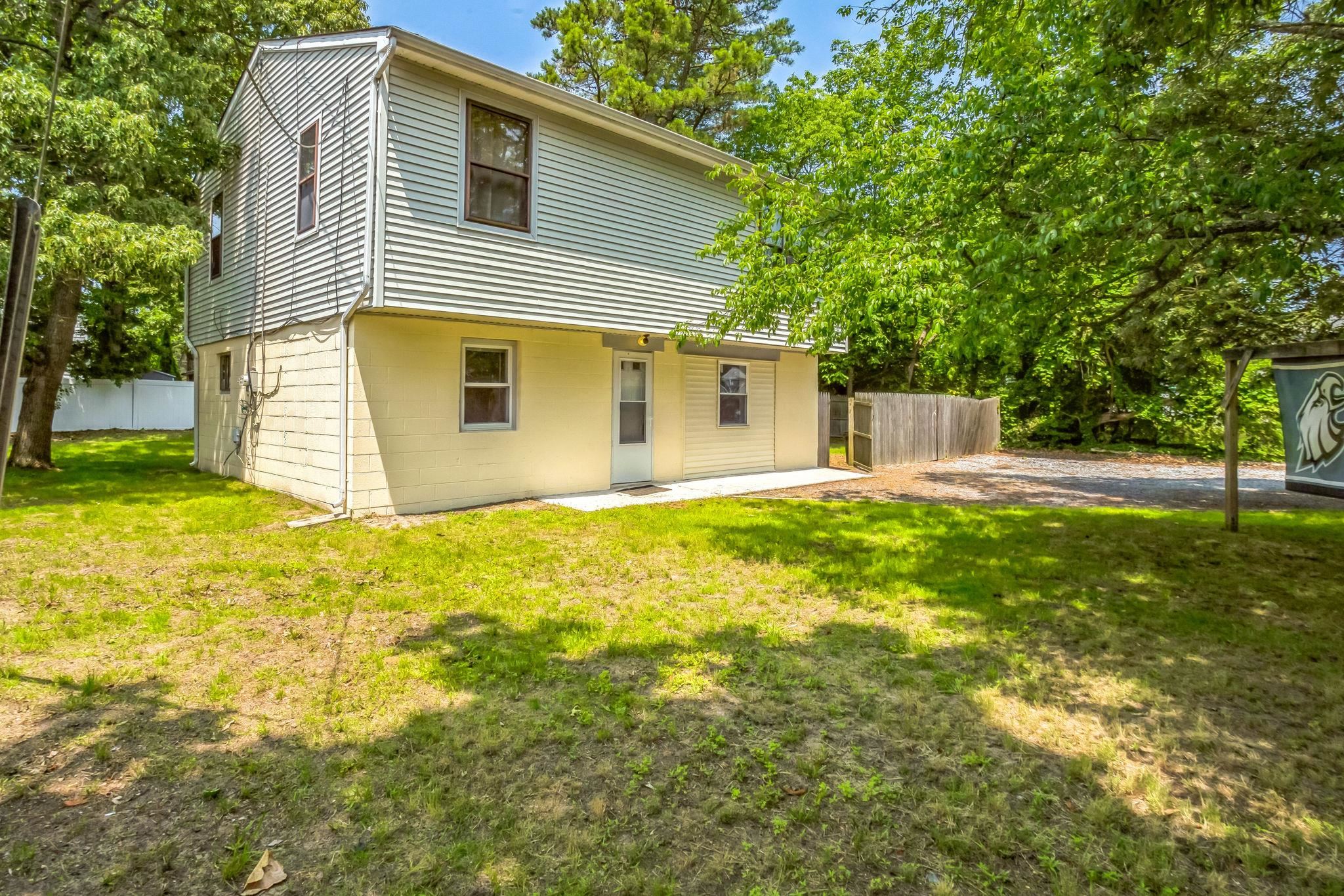 604 Lawnside Road - Picture 1