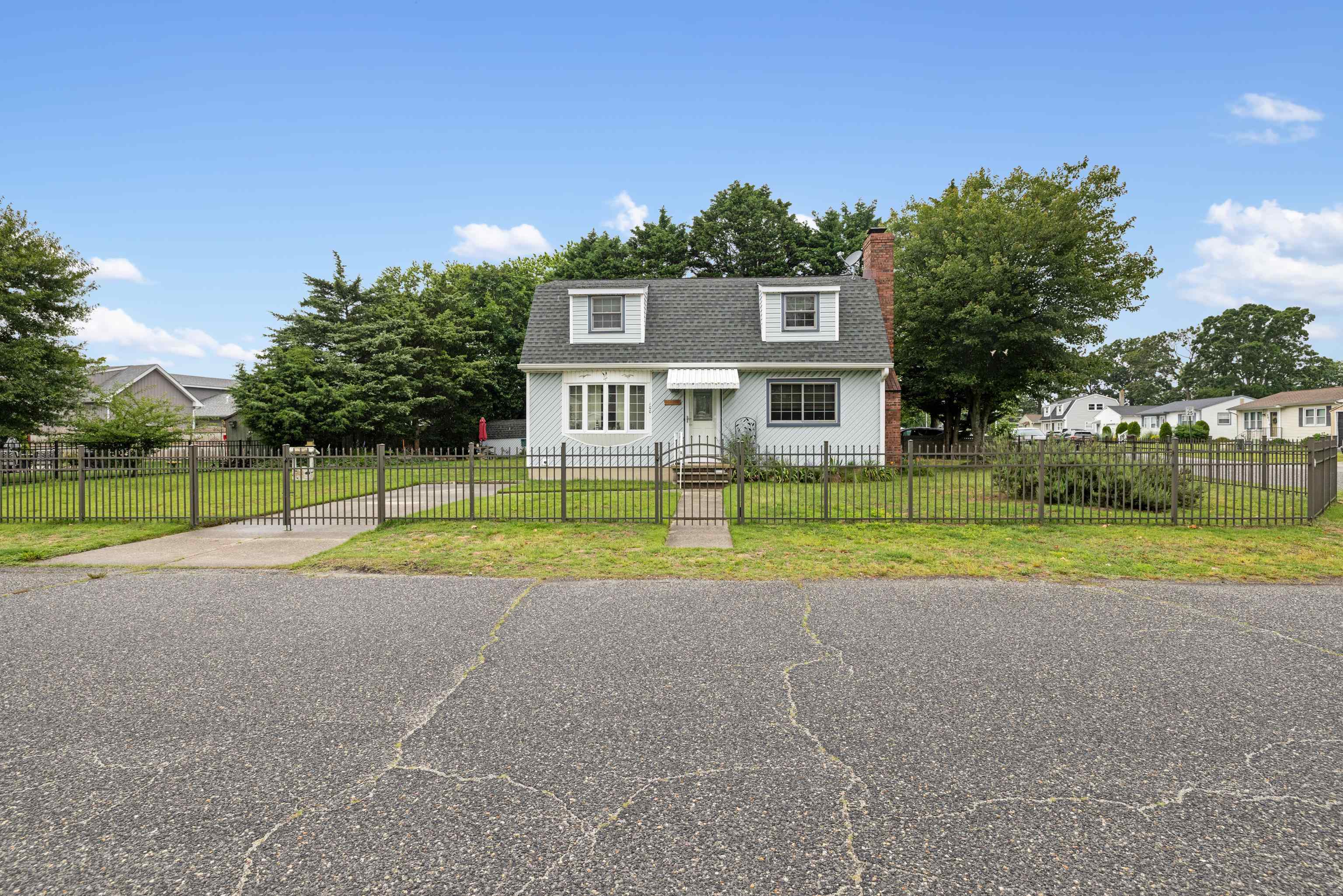 100 Oakdale Avenue - Picture 3