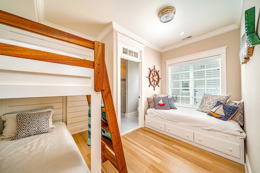 187 104th Street - Picture 19