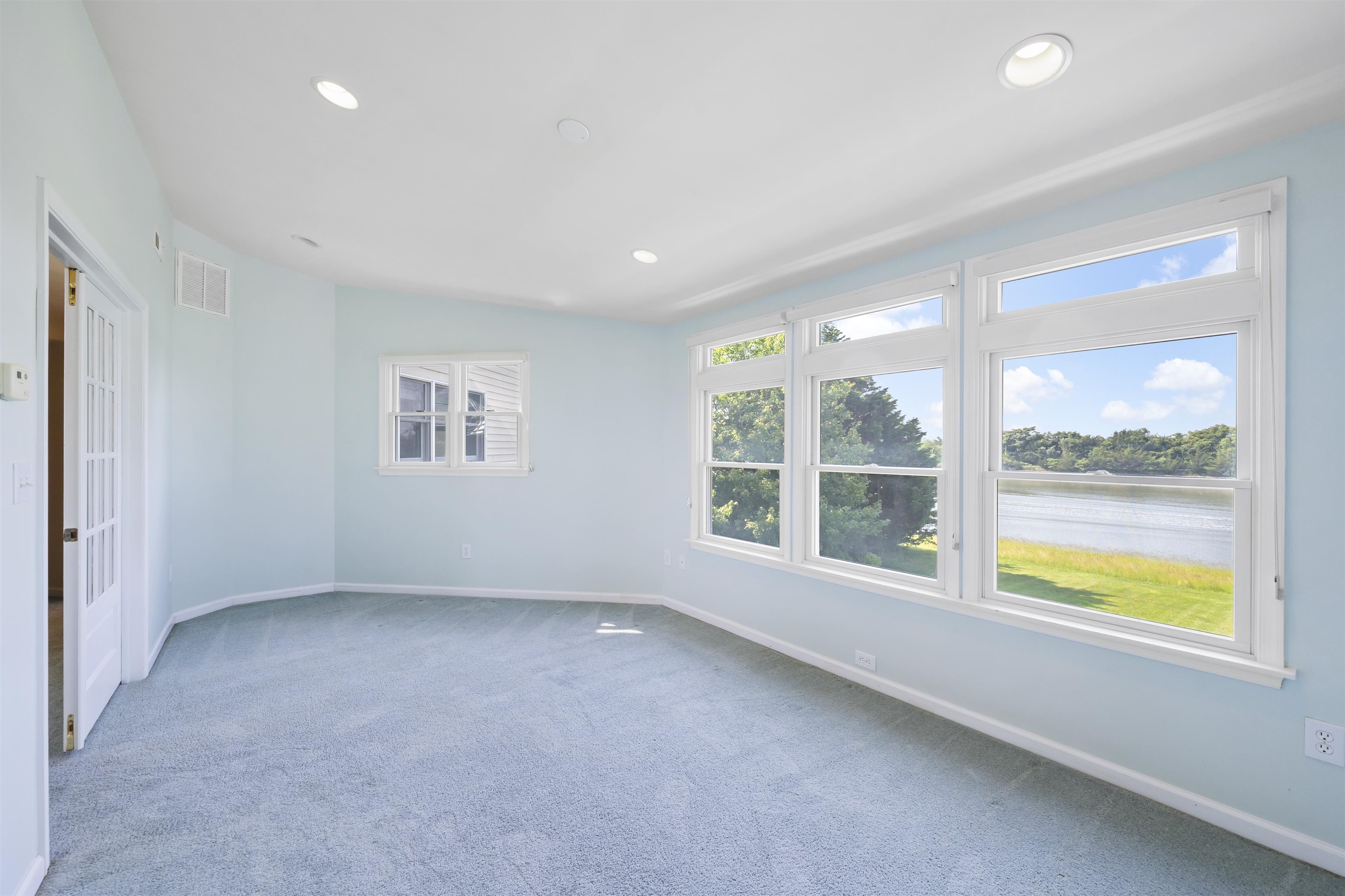 332 Portsmouth Road
