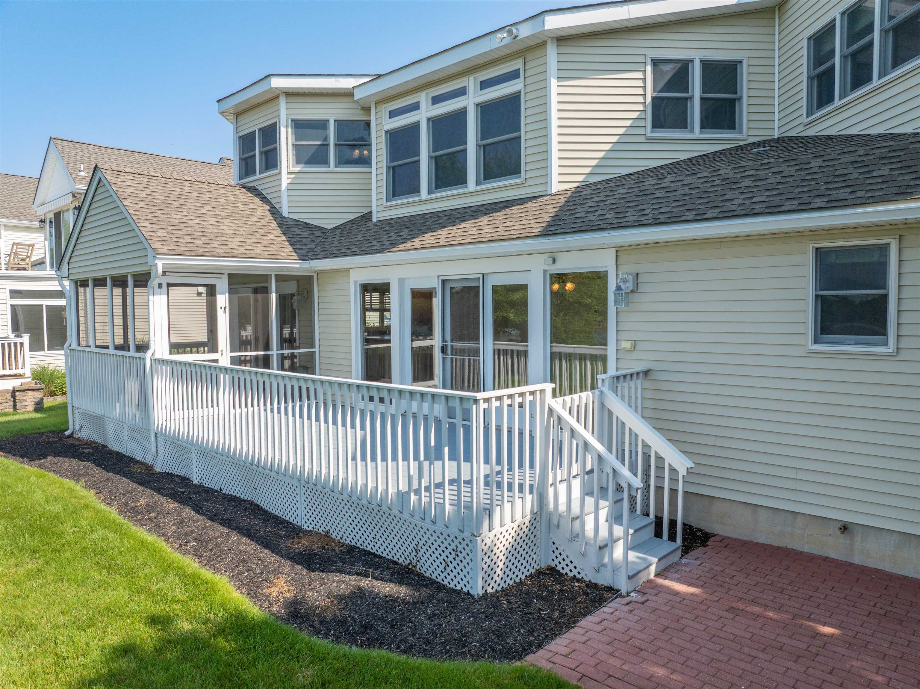 332 Portsmouth Road