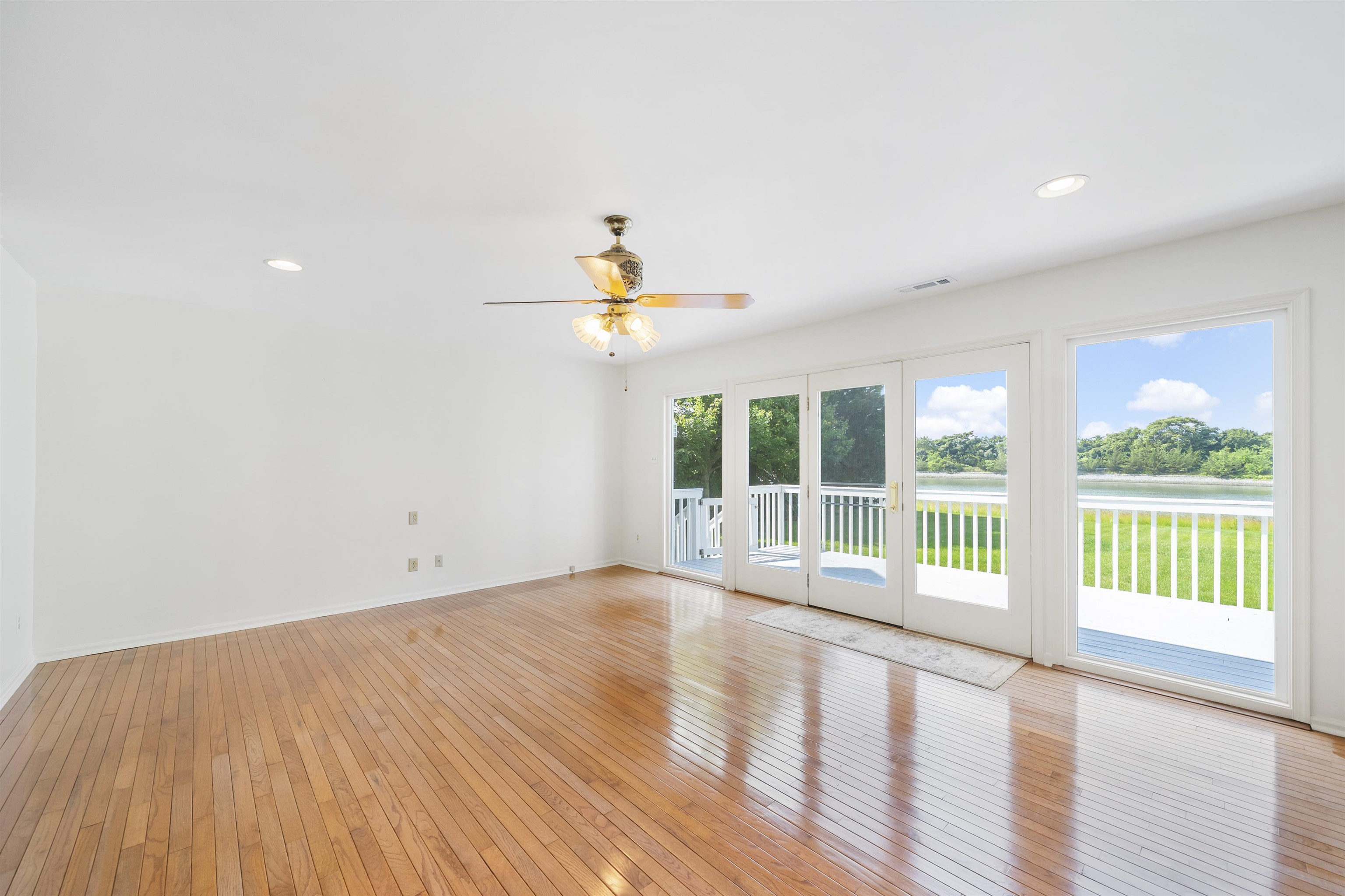 332 Portsmouth Road
