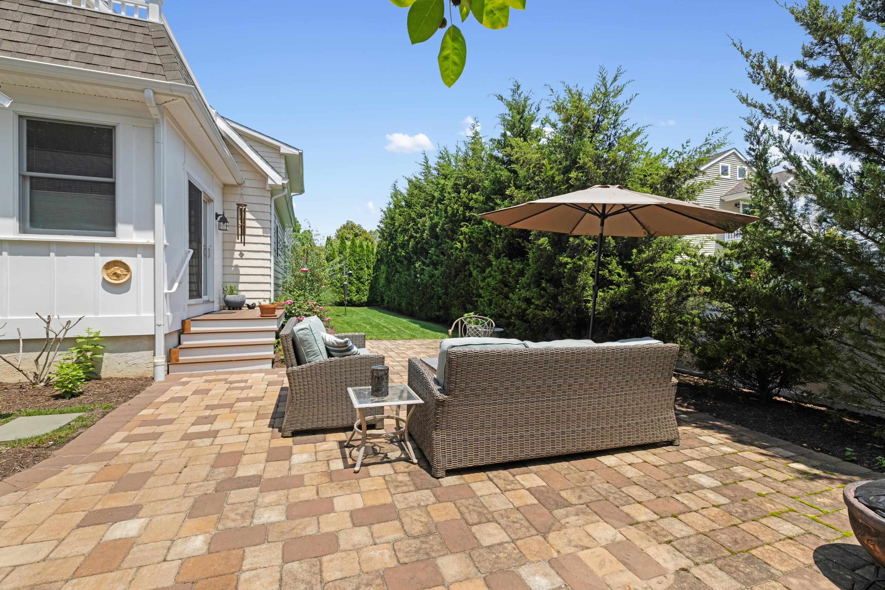 735 Maple Avenue - Picture 29