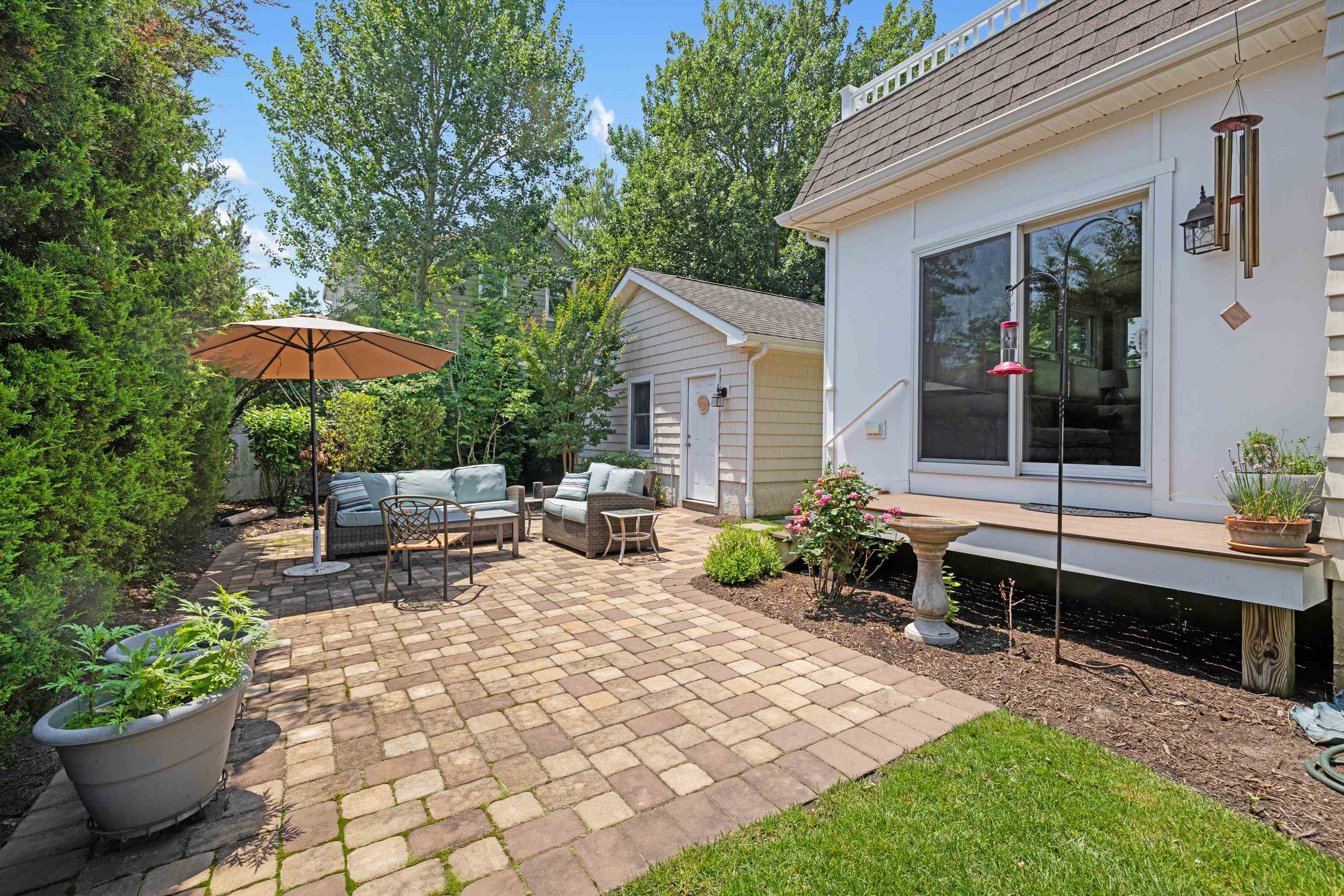 735 Maple Avenue - Picture 31